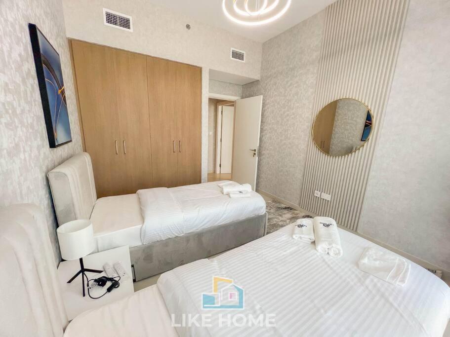 Like - 2304 Elite Luxe With Canal View Dubai