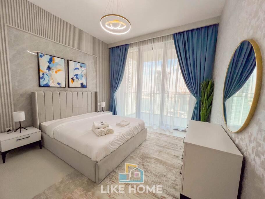 Like - 2304 Elite Luxe With Canal View * Dubai