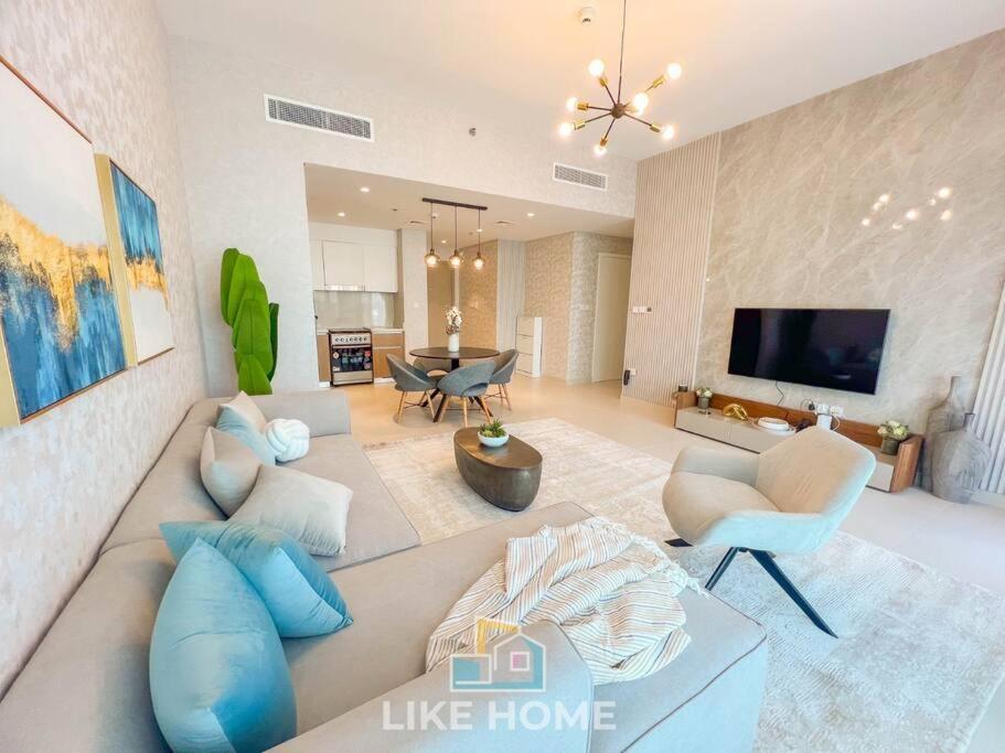 Like - 2304 Elite Luxe With Canal View Apartment