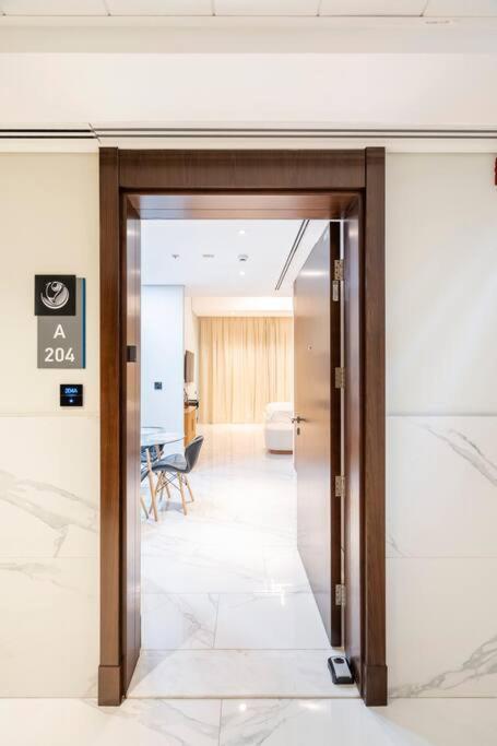 Brand New Chic Apartment Dubai