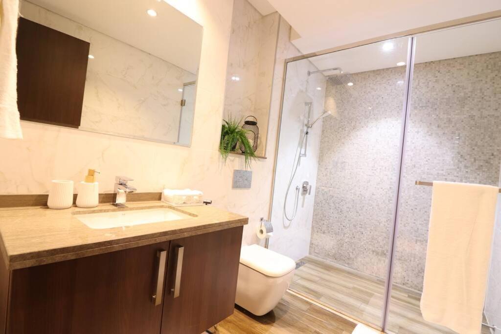 Apartment Brand New Chic Dubai