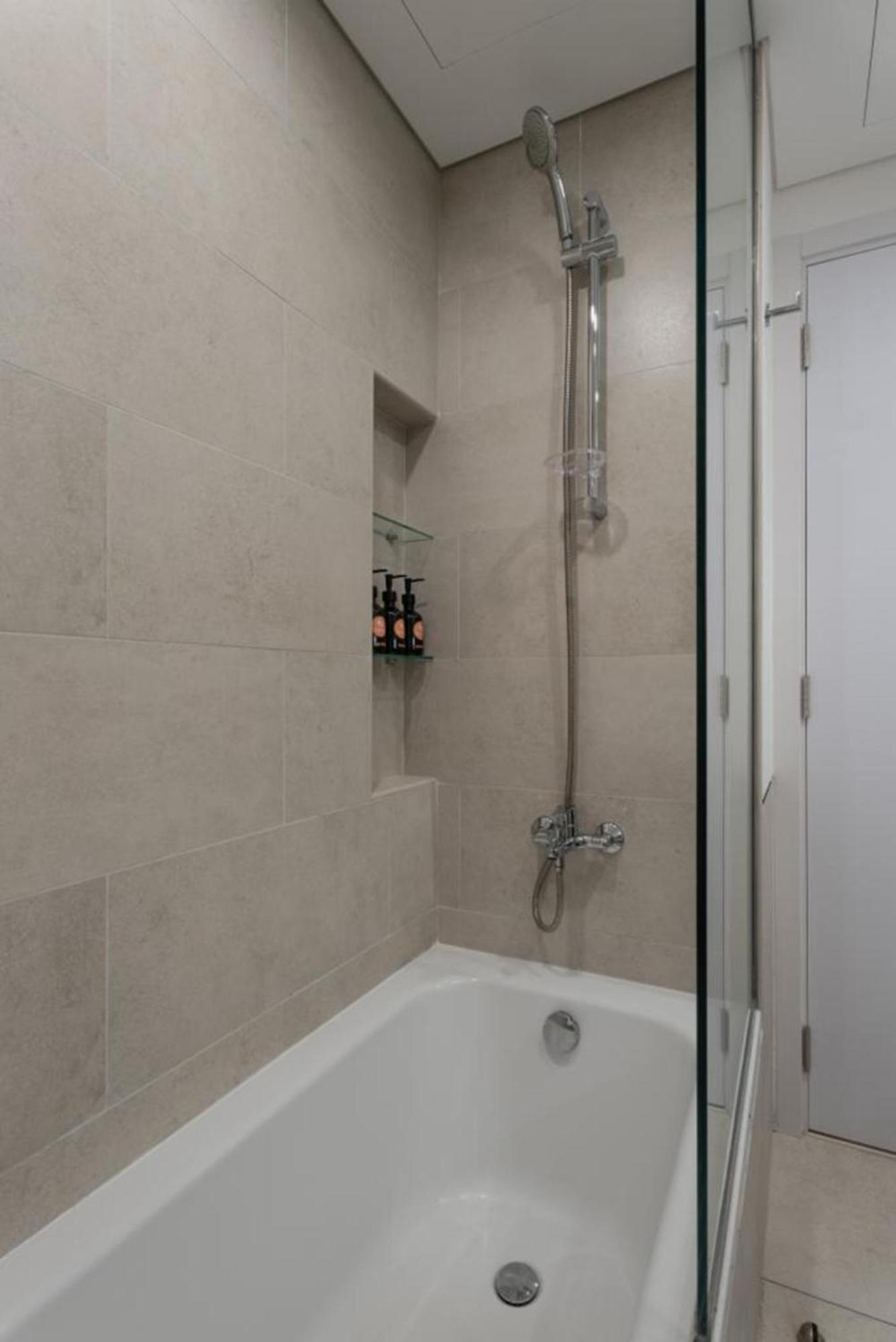 Apartment Easygo - Stylish 2bdr & Maid Madinat Jumeirah Dubai