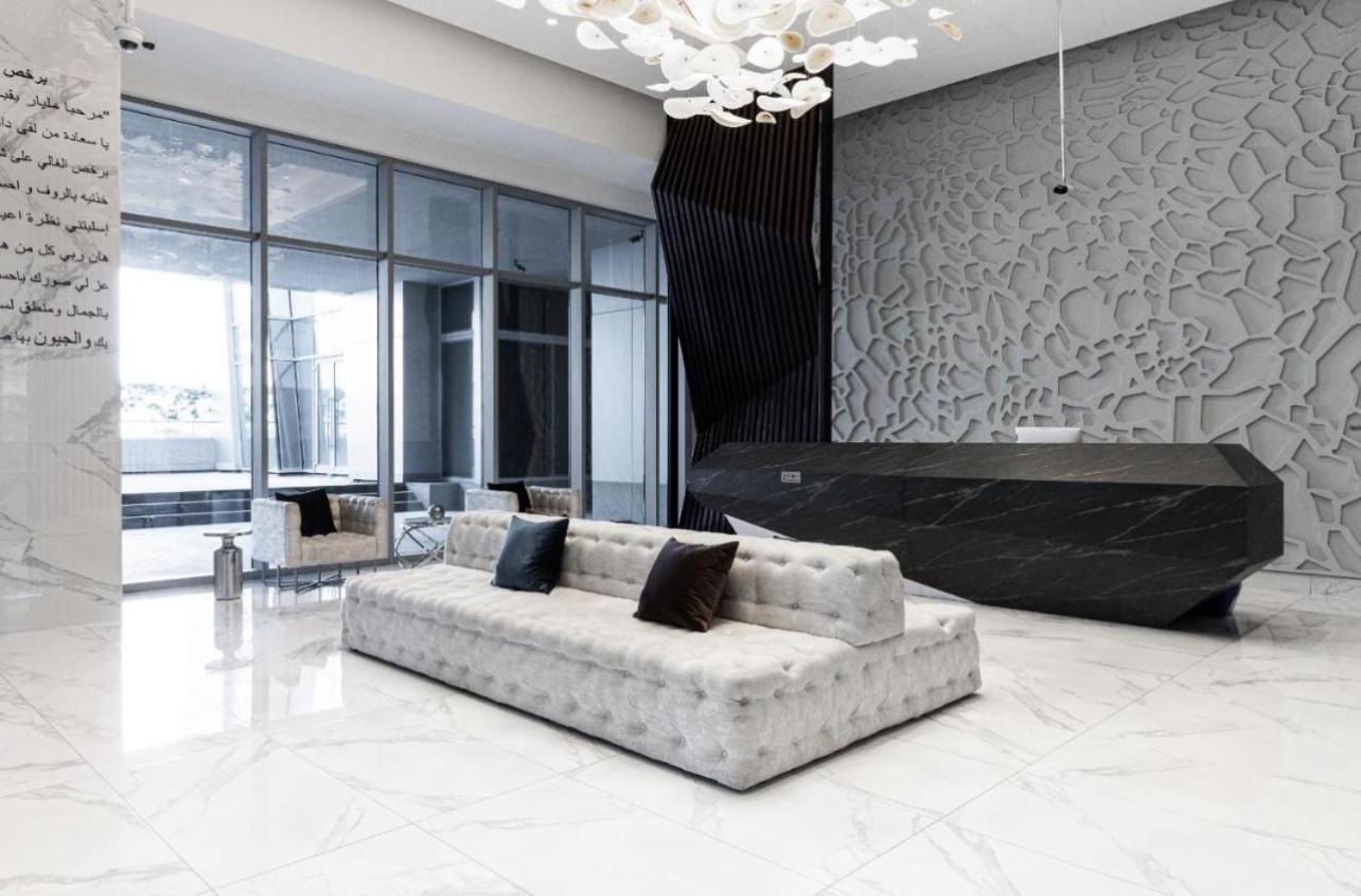 Elegant Near Burj Khalifa And Mall Apartment