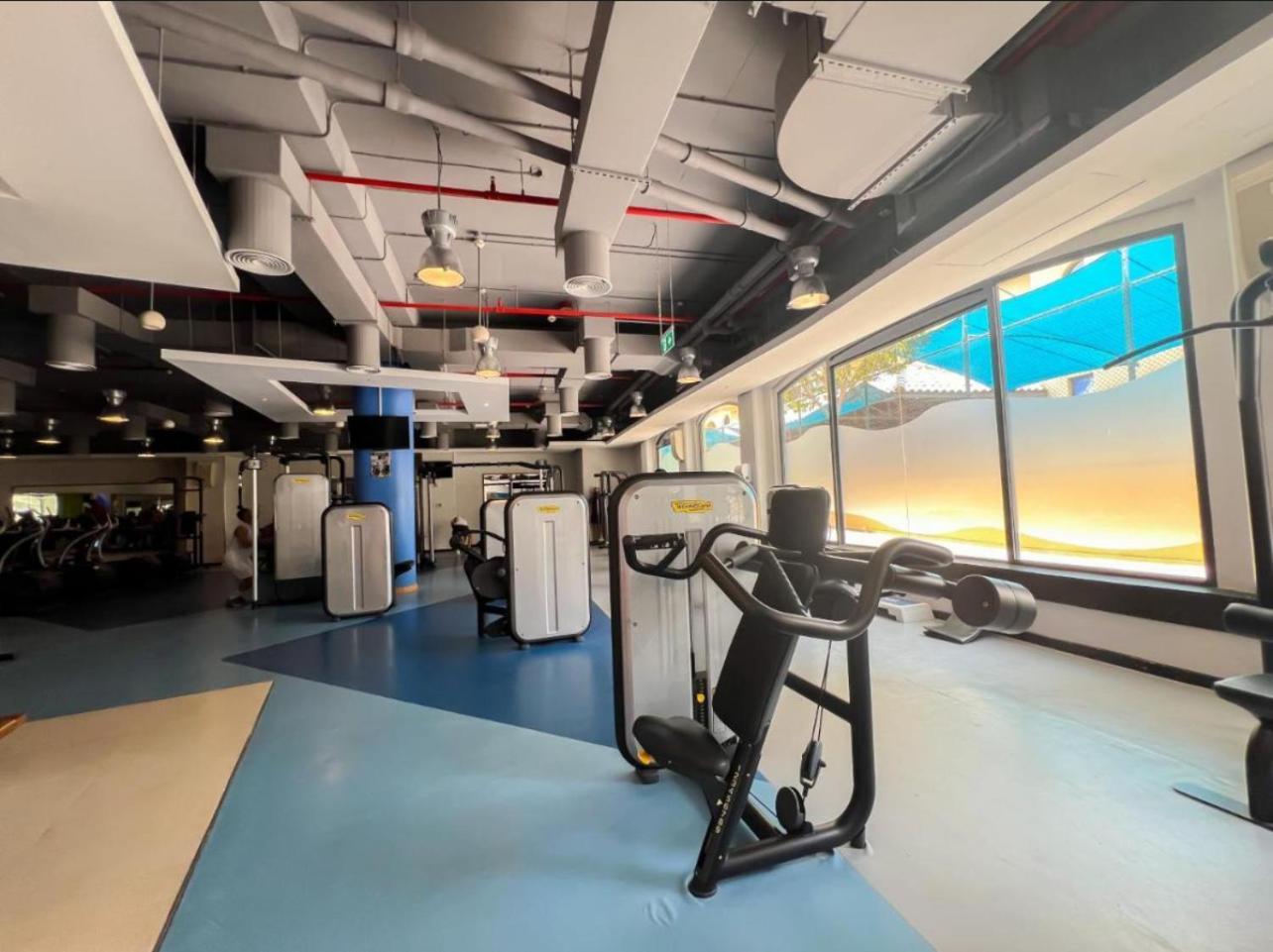 Apartment Huge Penthouse With Yacht Included And Private Pool!!!