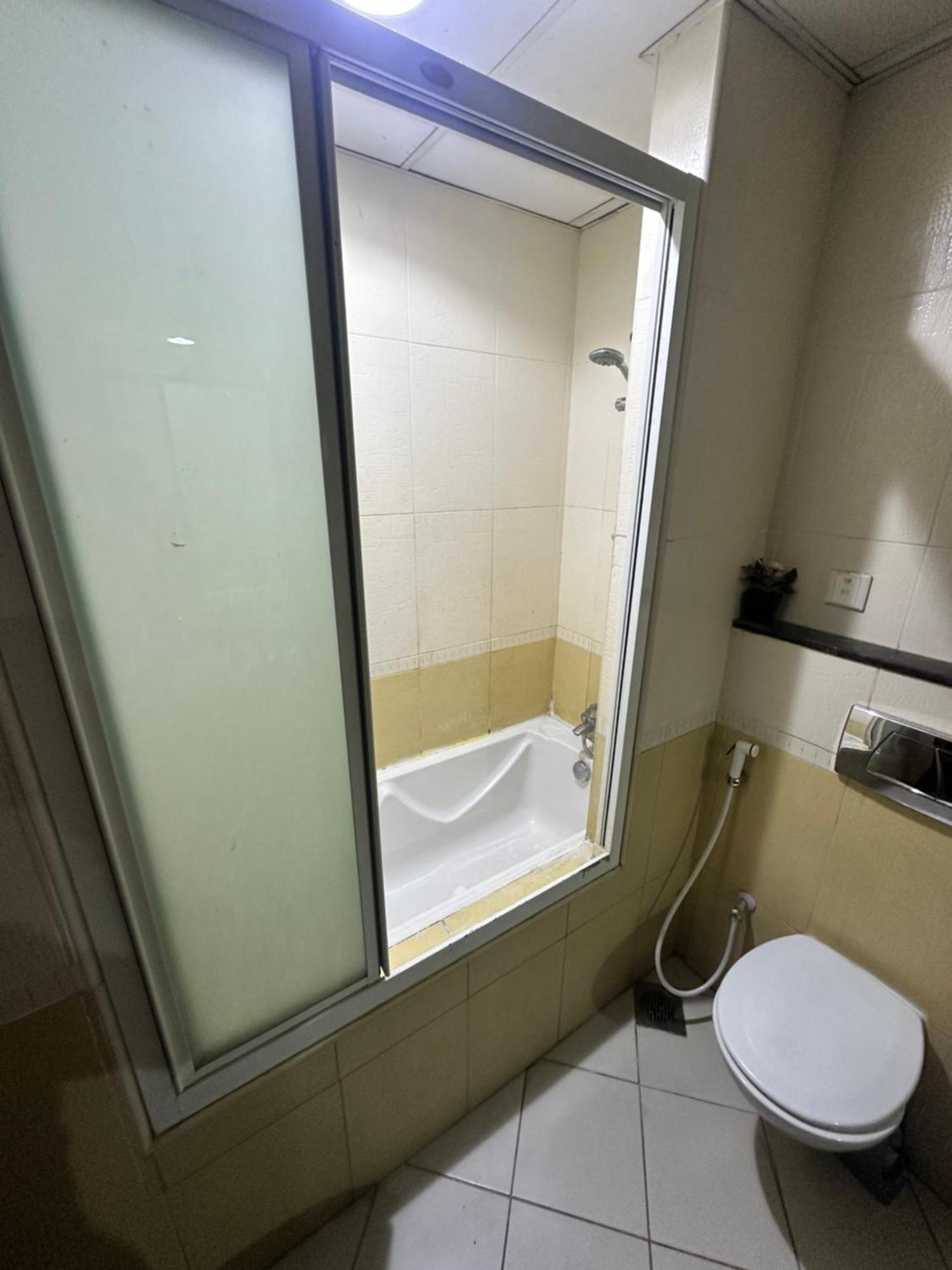 Bedroom With Attach Bath And Balcony In Marina Homestay *