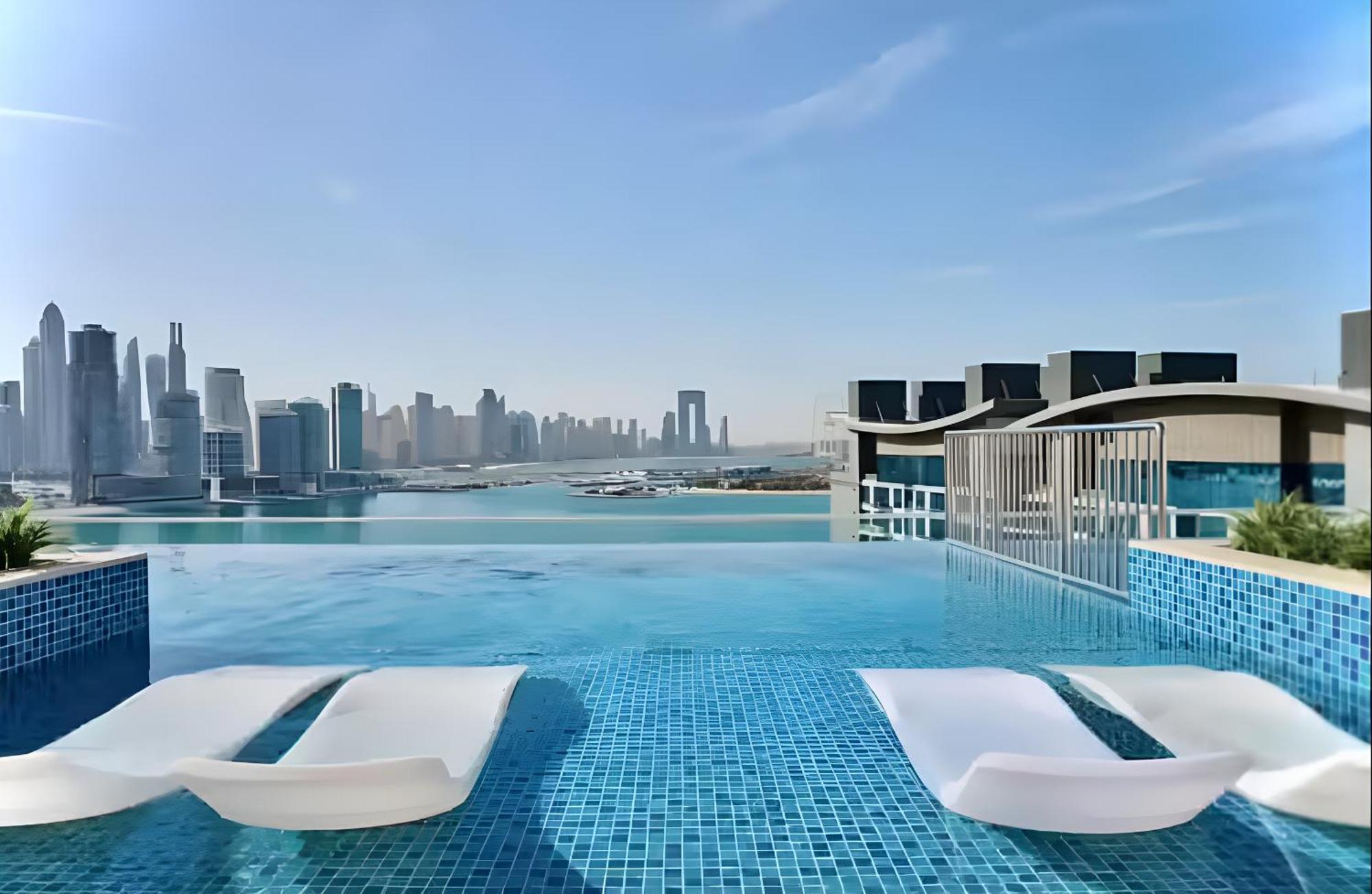 Palm Jumeirah - Private & Free Infinity Pool Apartment *