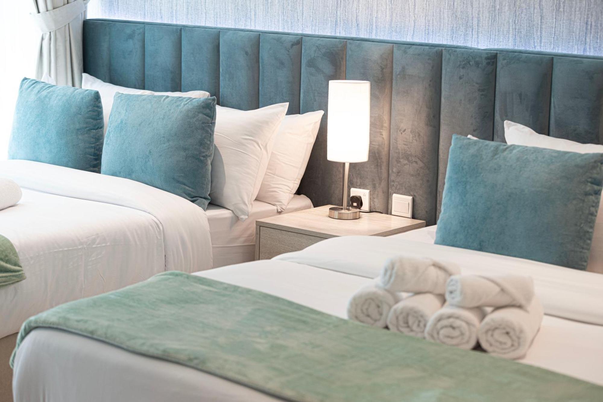 Palm Jumeirah - Private & Free Infinity Pool Apartment