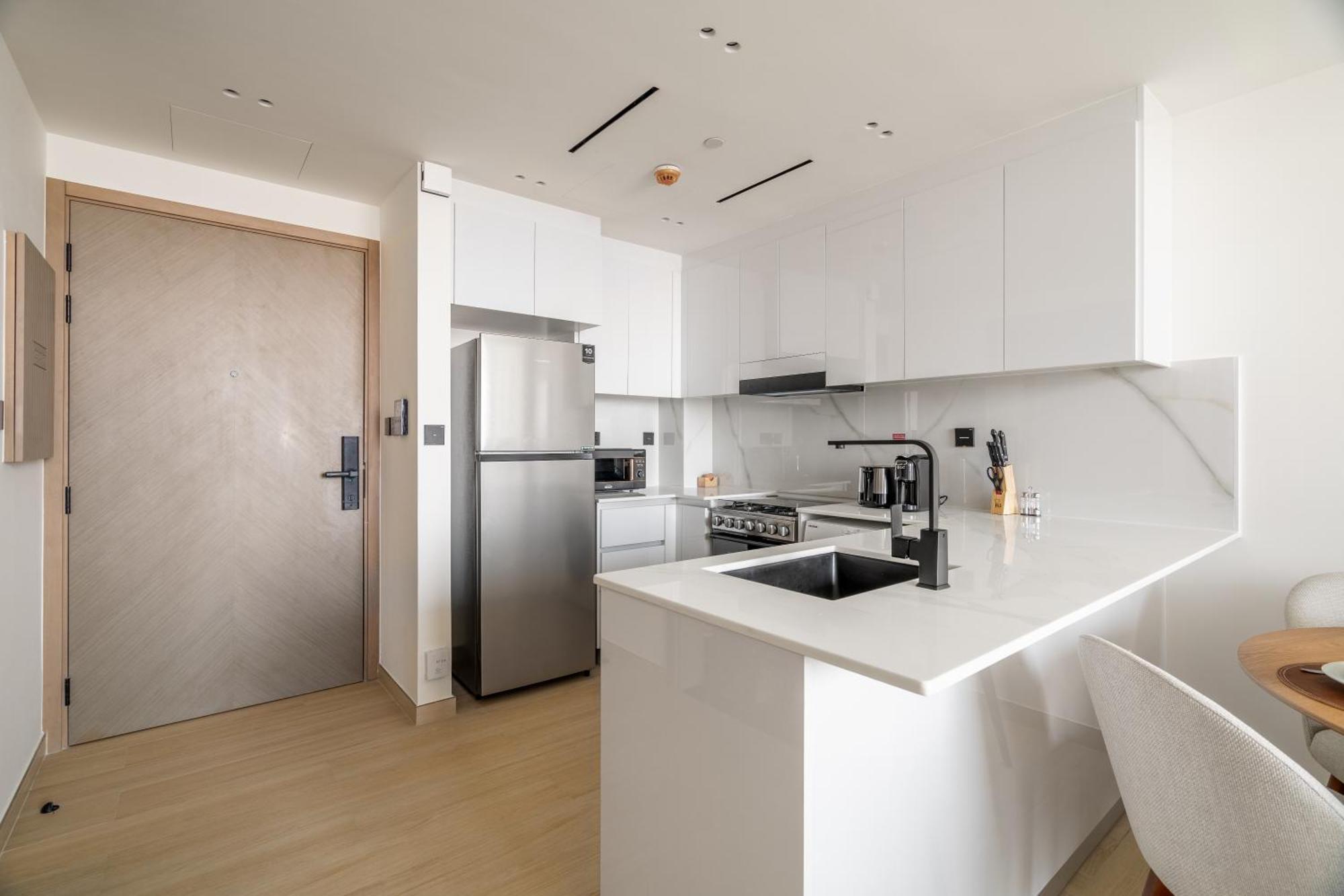 Modern 1br In Jvc With Amazing Amenities *