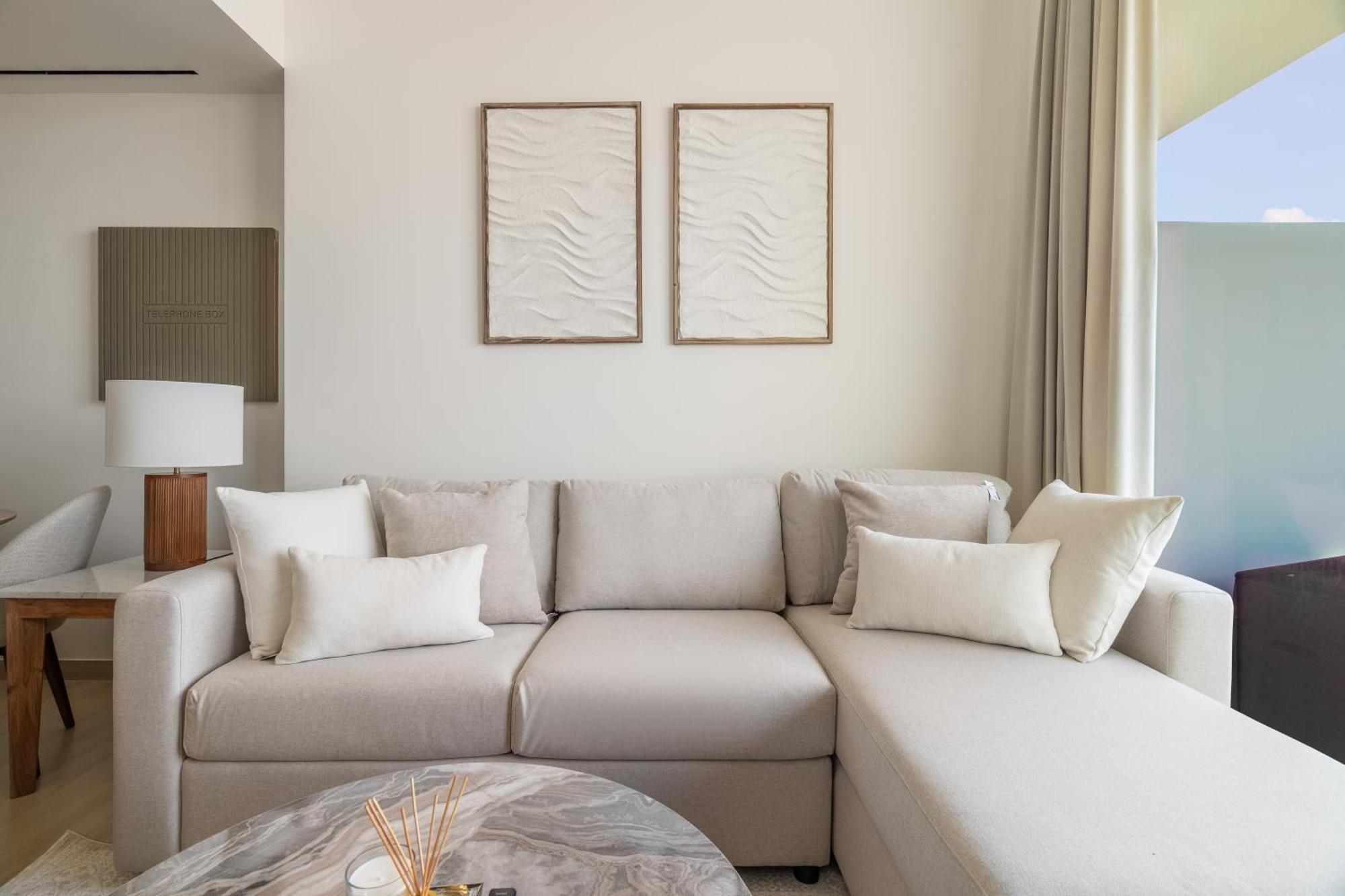 Modern 1br In Jvc With Amazing Amenities