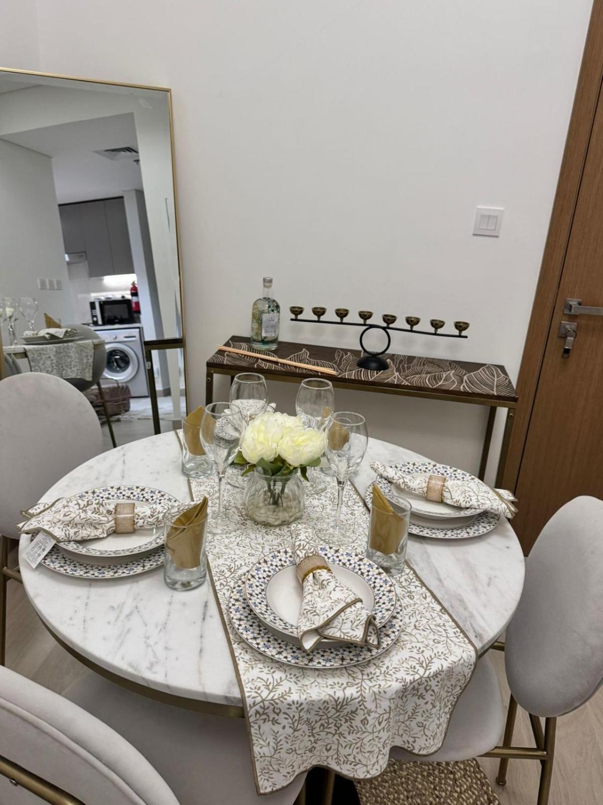 Burj Khalifa View Modern 1bhk With Balcony Apartment Dubai