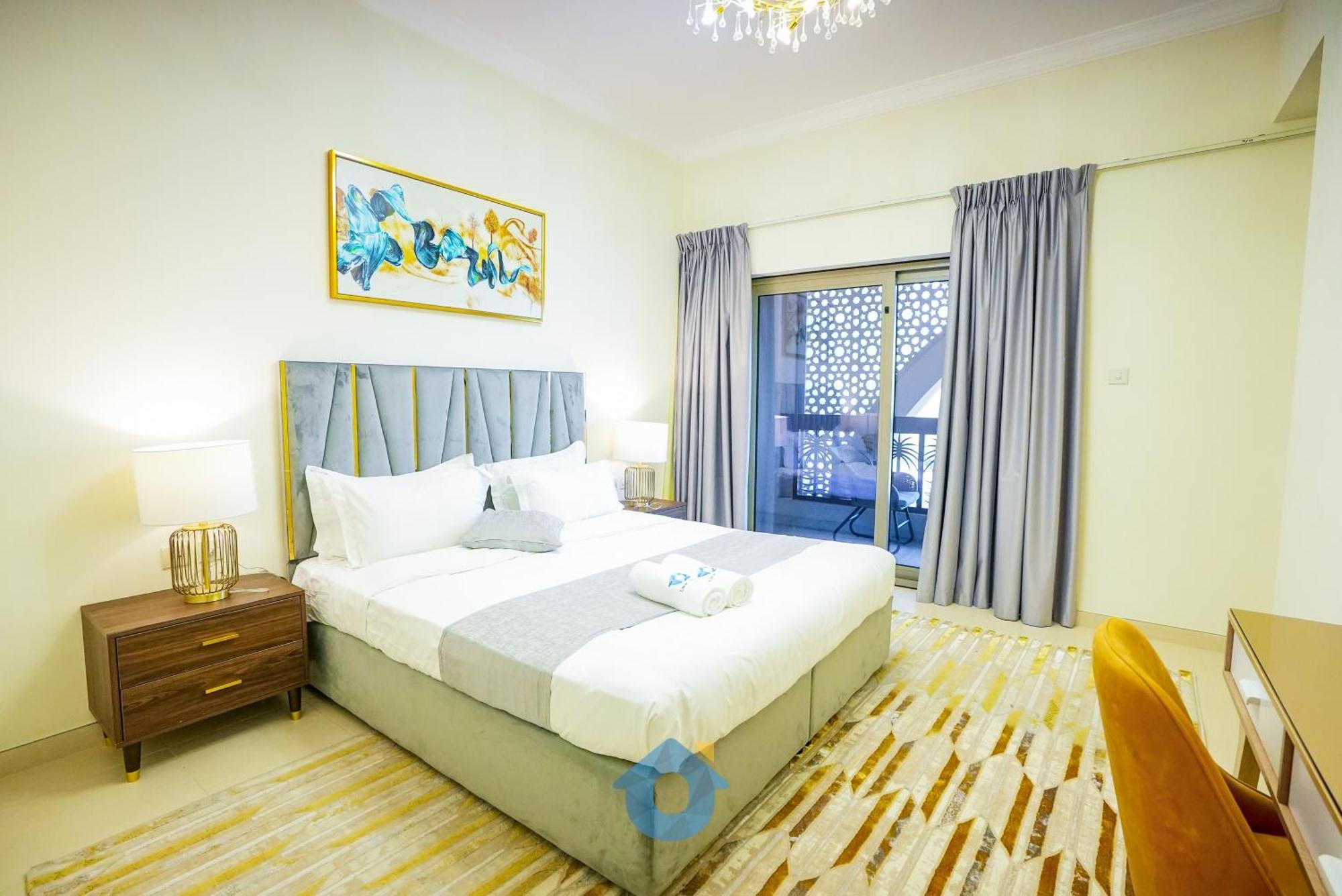 Like - 232 Ultimate Beachside Luxury 2bhk With Sea View In Palm Jumeirah