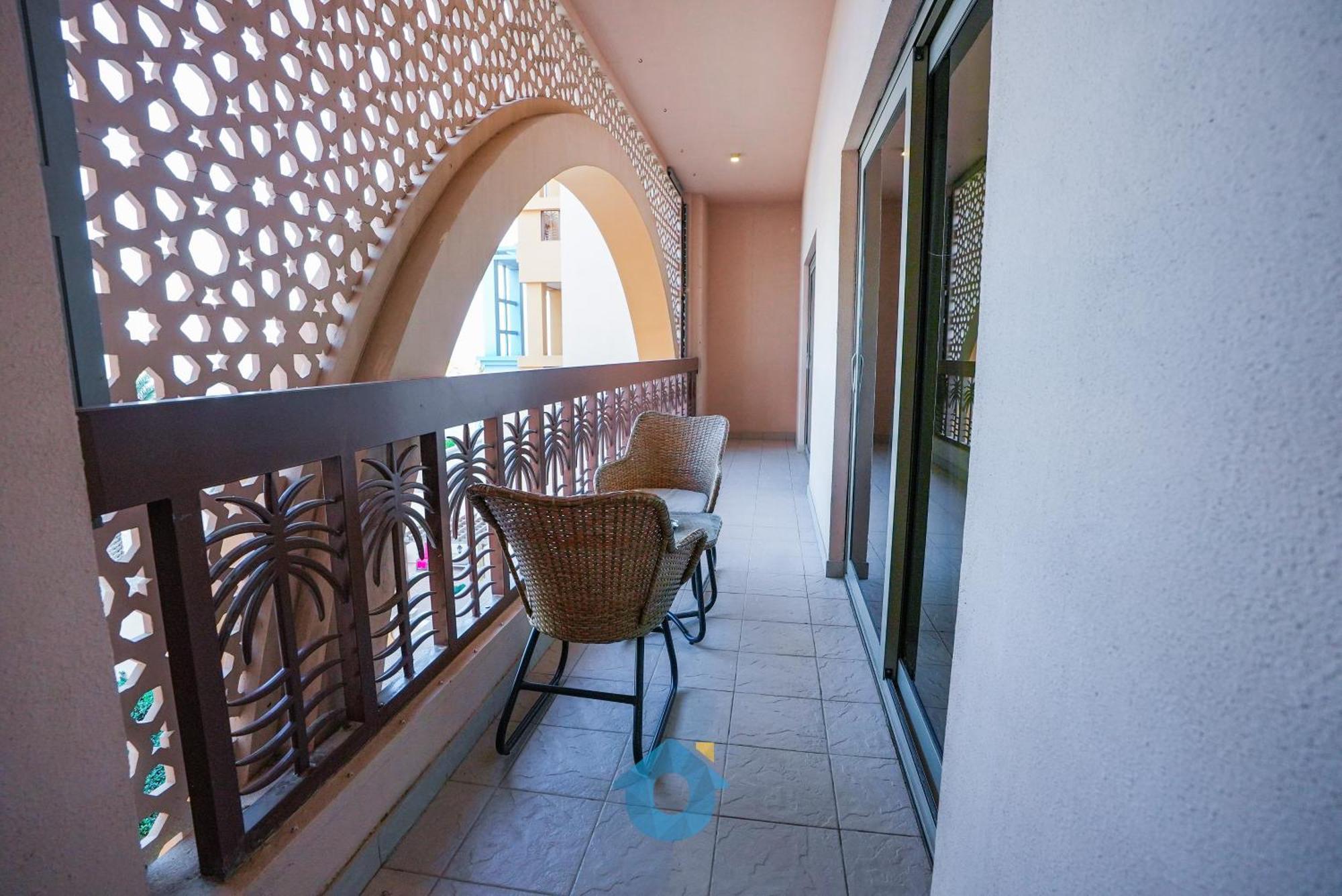 Like - 232 Ultimate Beachside Luxury 2bhk With Sea View In Palm Jumeirah