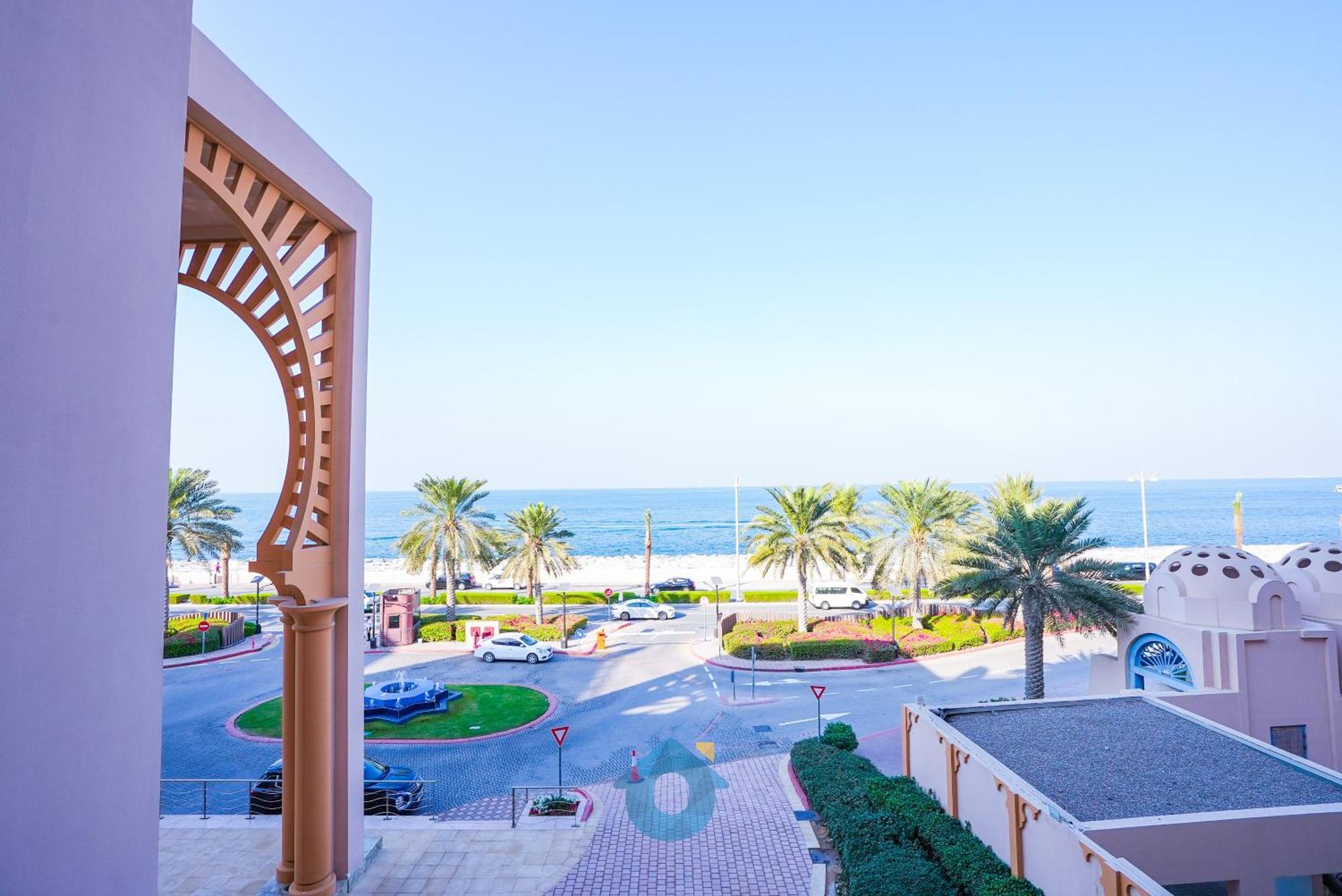 Holiday home Like - 232 Ultimate Beachside Luxury 2bhk With Sea View In Palm Jumeirah