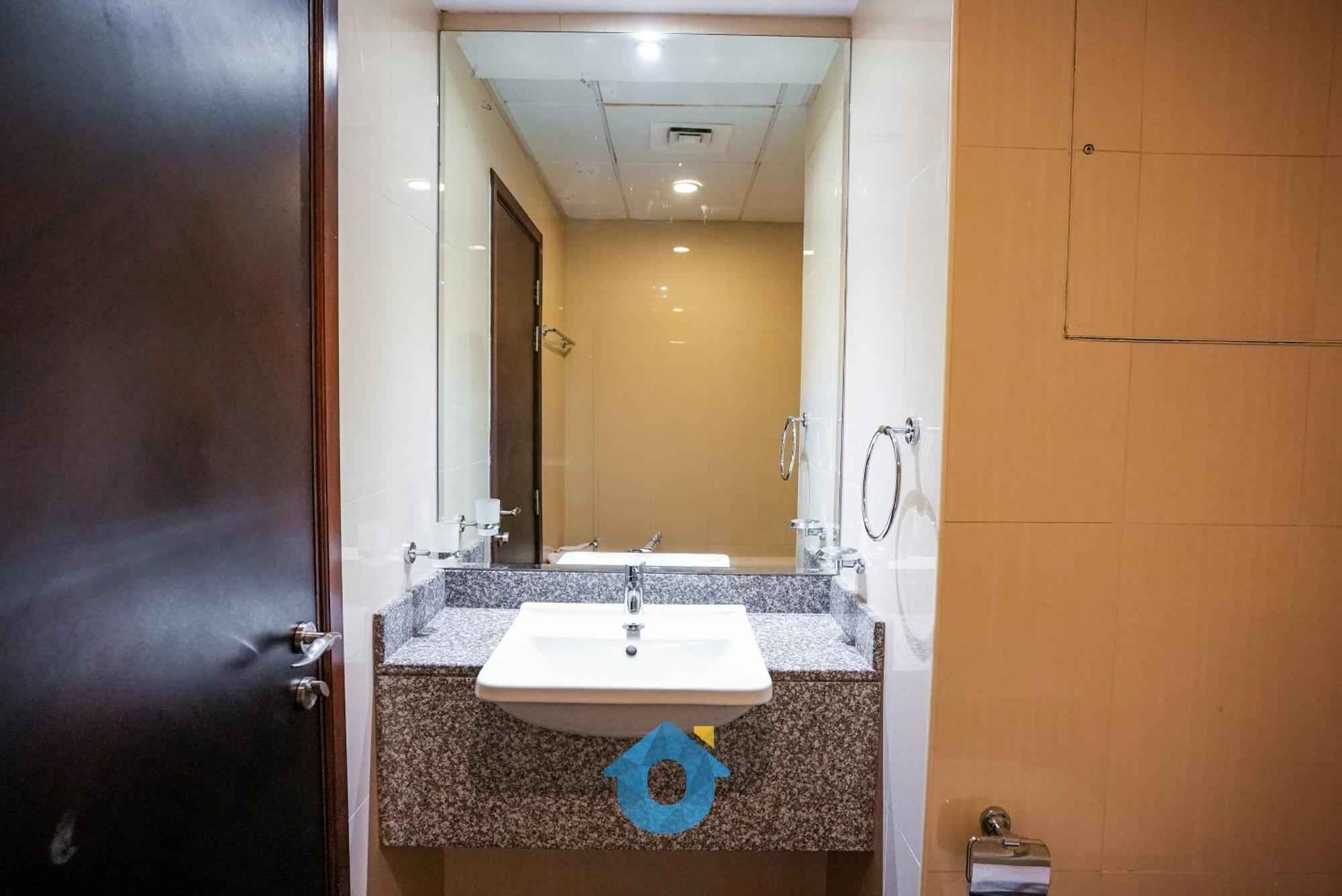 Like - 232 Ultimate Beachside Luxury 2bhk With Sea View In Palm Jumeirah Holiday home Dubai