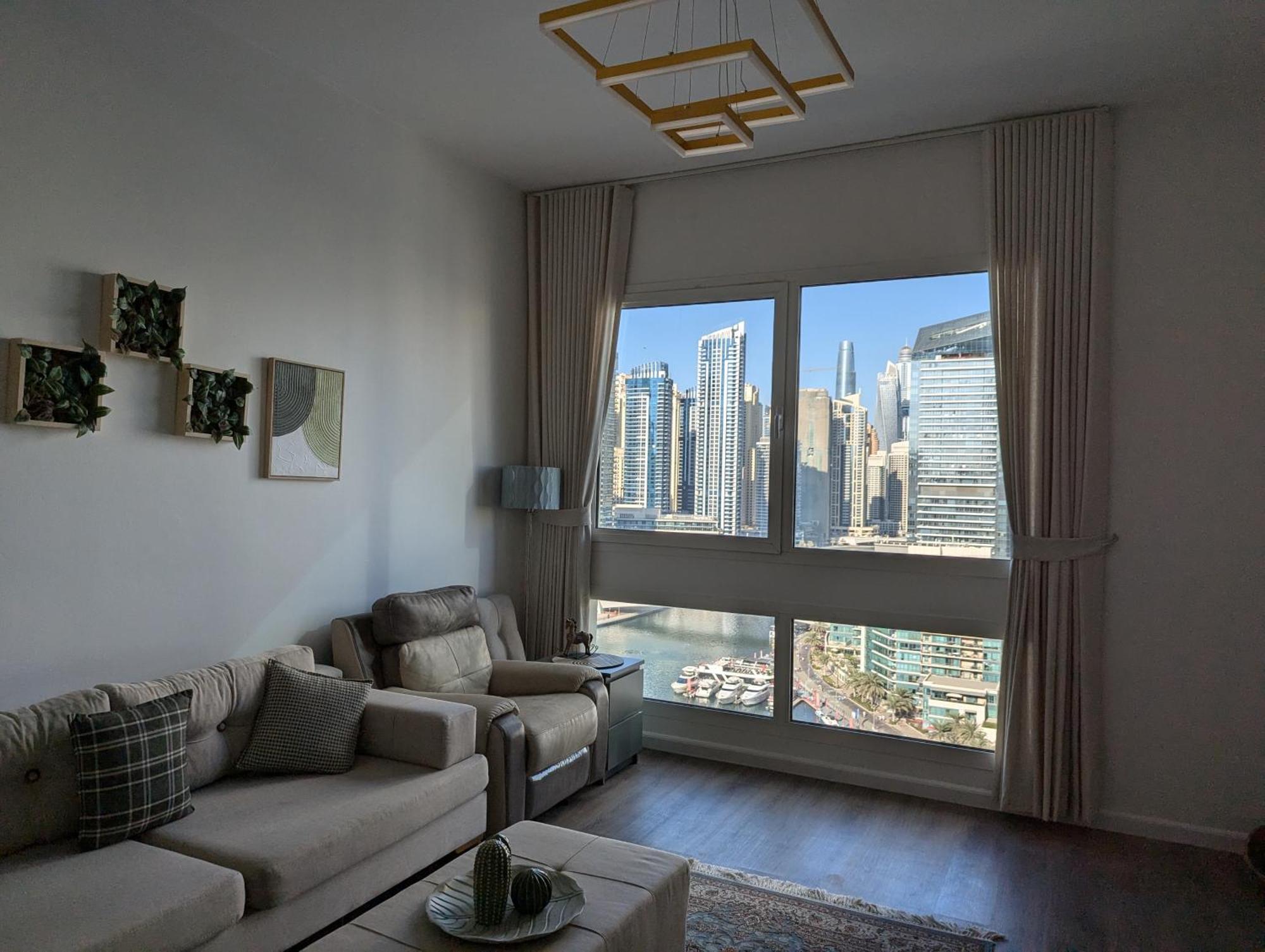 Stunning 2br With Full Marina View Apartment Dubai