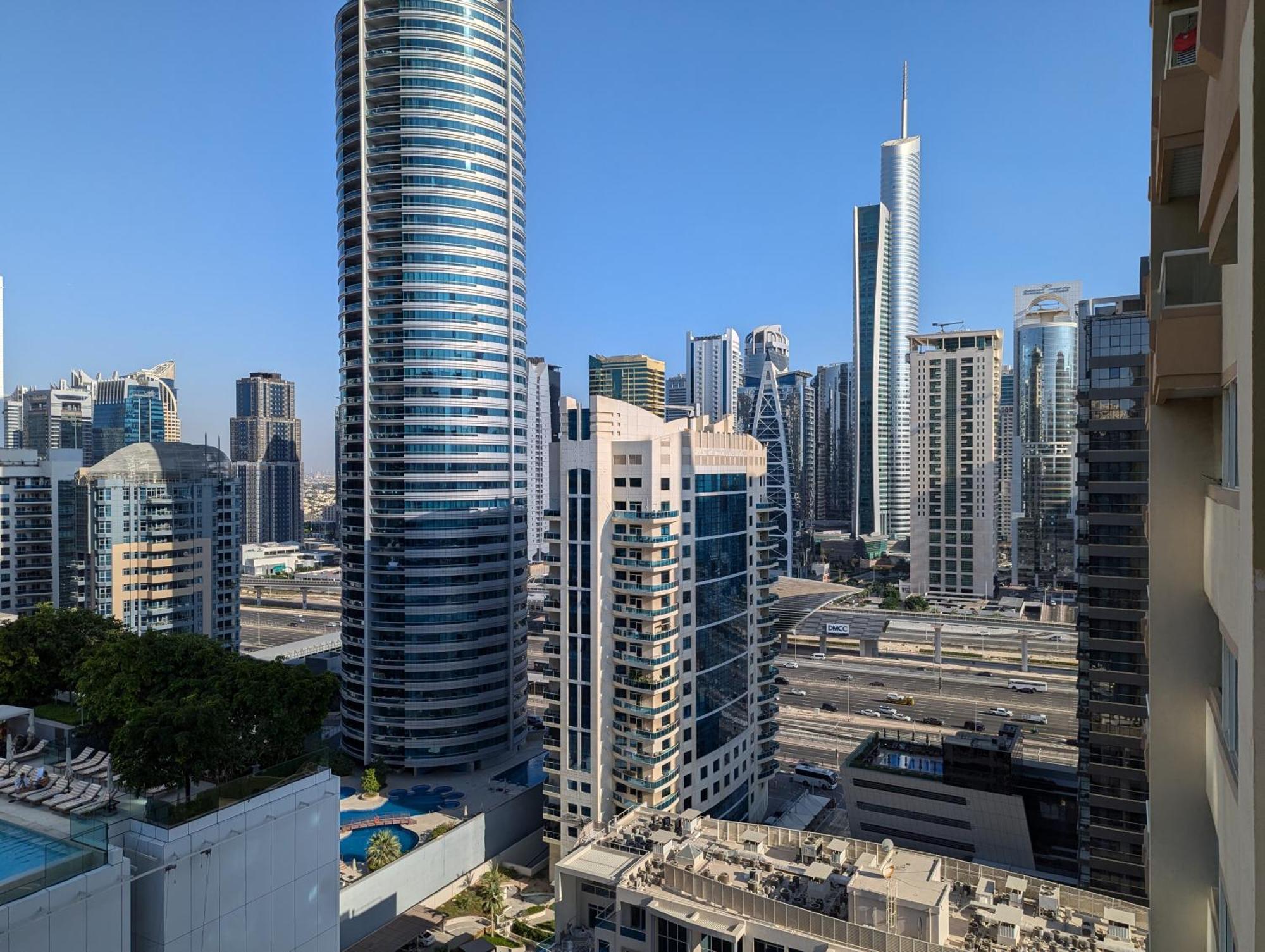 Stunning 2br With Full Marina View *