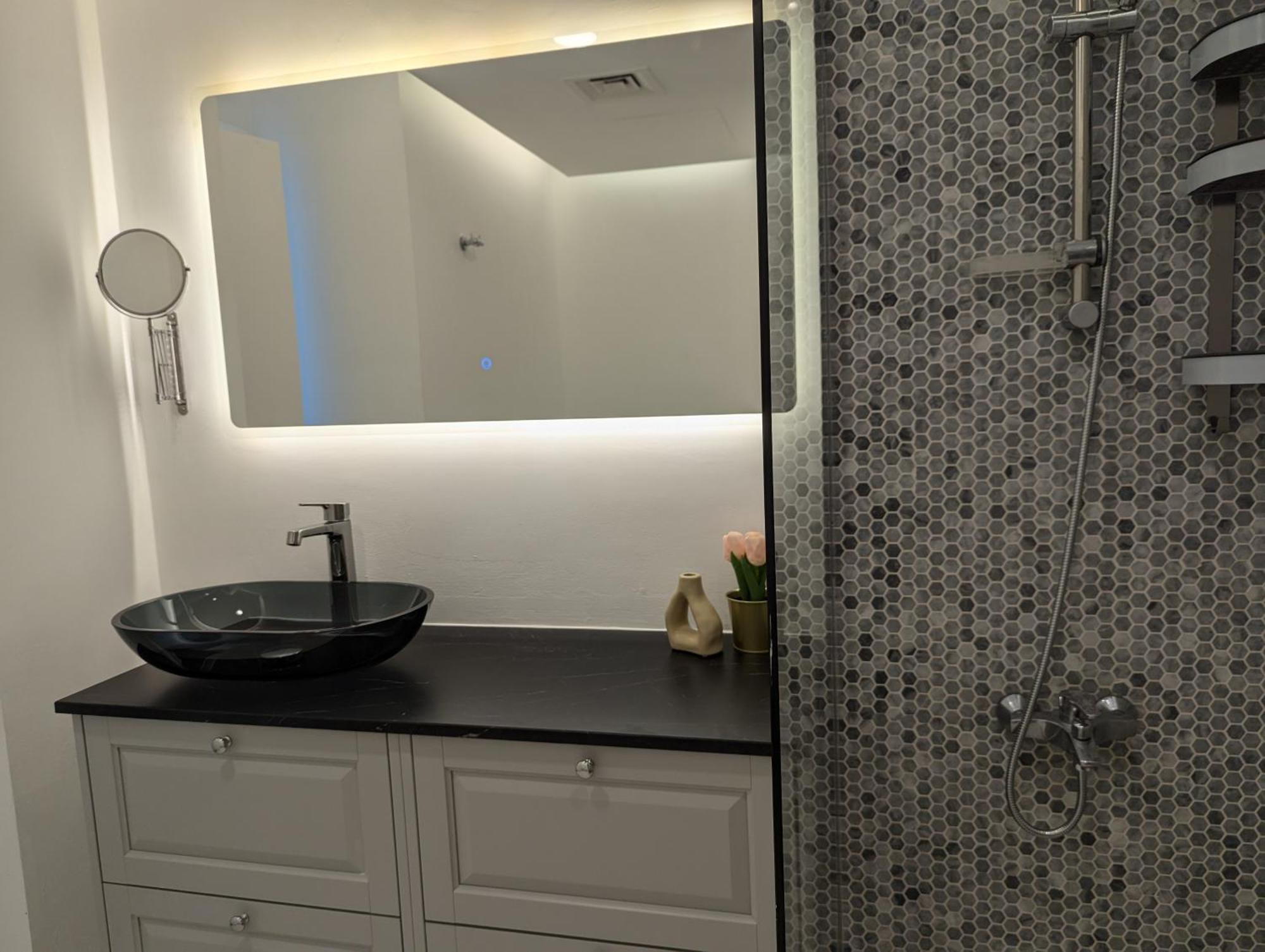 Stunning 2br With Full Marina View * Dubai