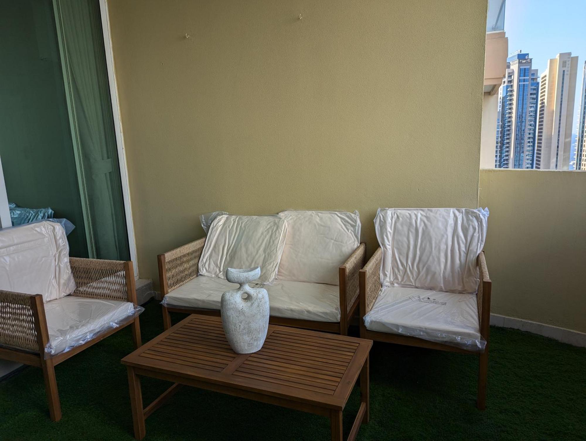 Stunning 2br With Full Marina View