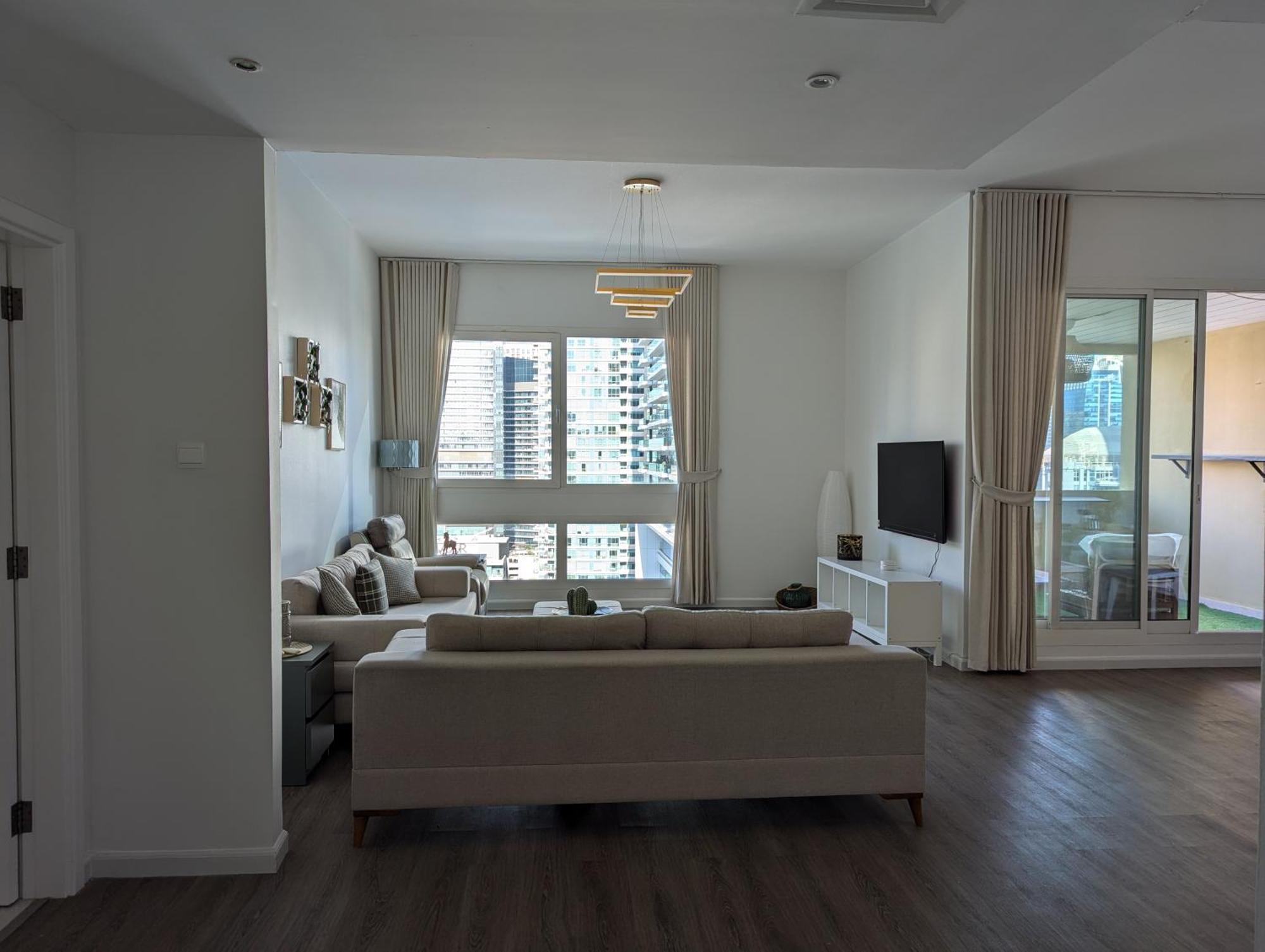 Stunning 2br With Full Marina View * Dubai
