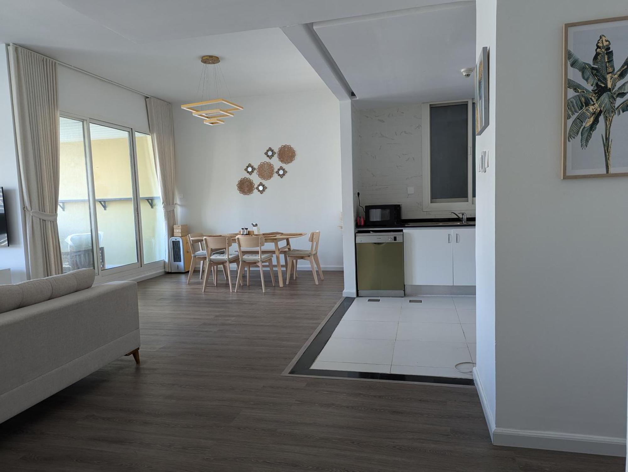 Stunning 2br With Full Marina View Dubai