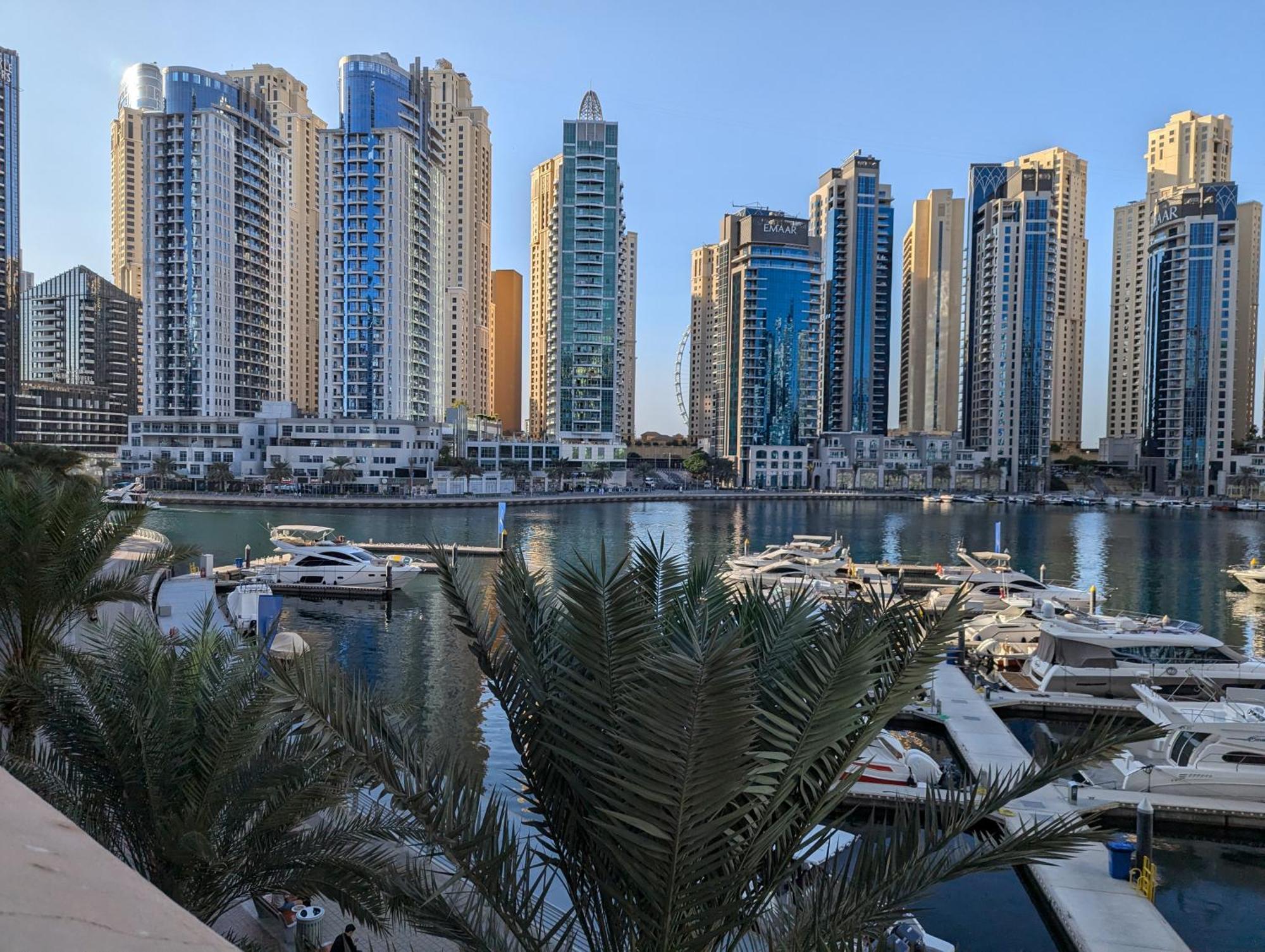 Stunning 2br With Full Marina View * Dubai
