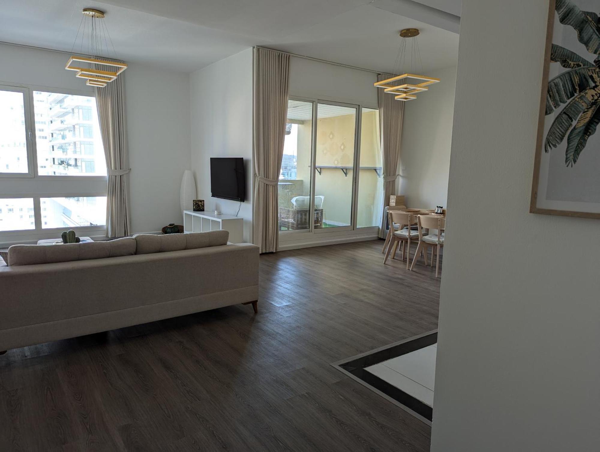 Stunning 2br With Full Marina View Dubai