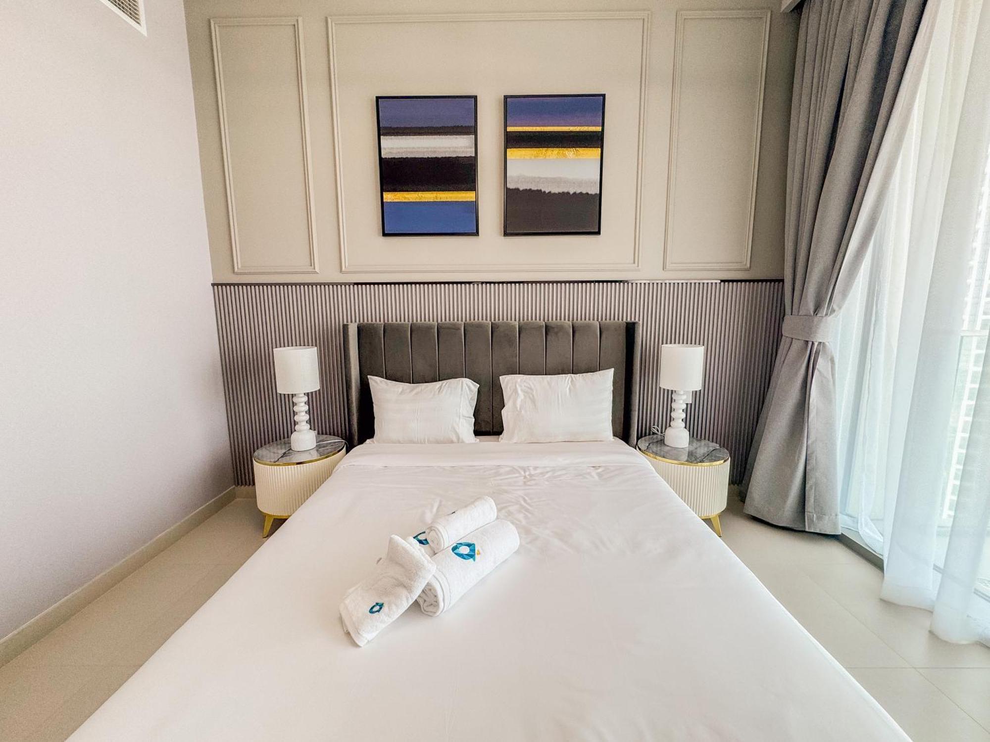 Like - 4104 Contemporary 2bhk With Amazing Views Apartment