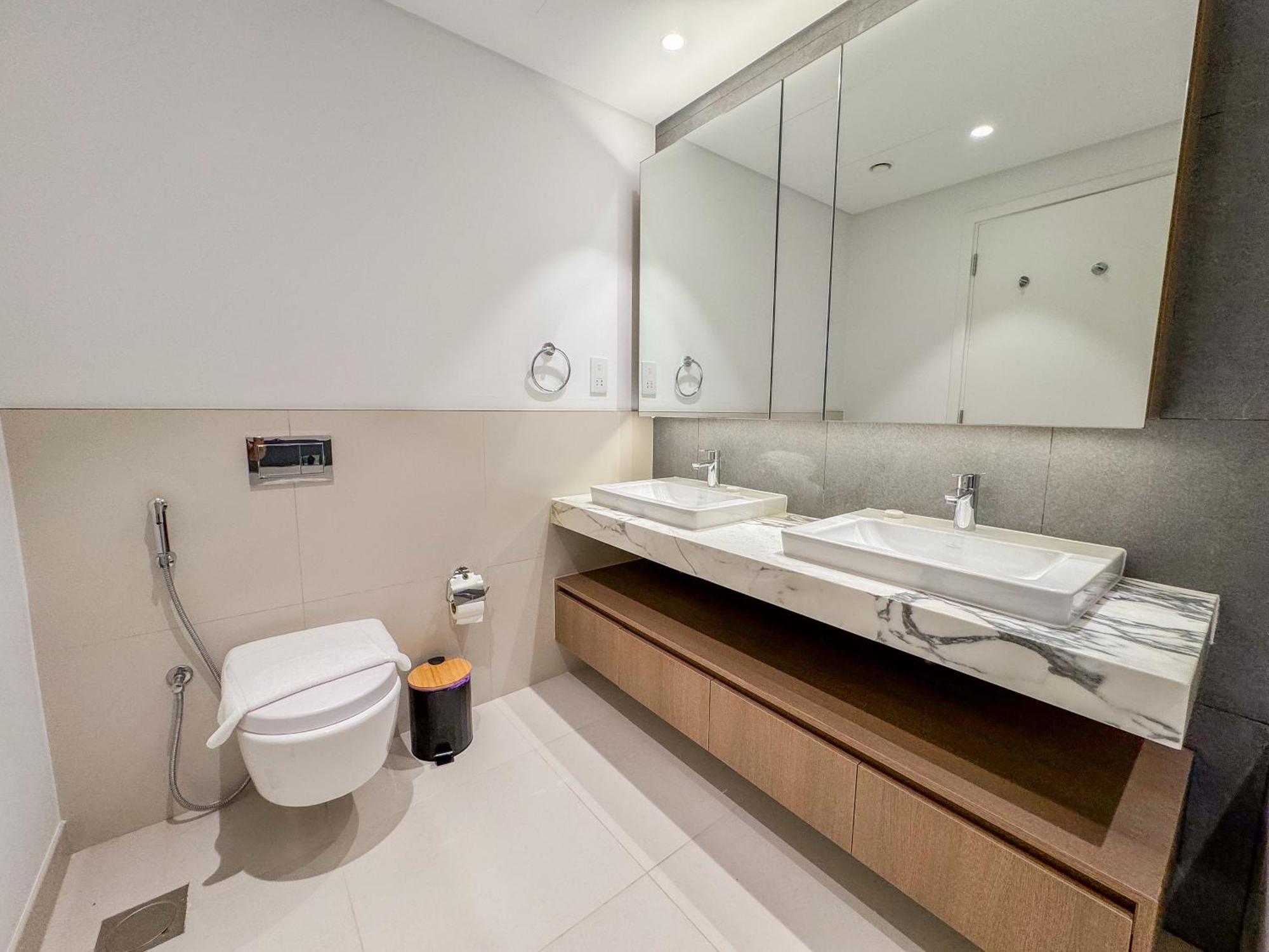 Like - 4104 Contemporary 2bhk With Amazing Views *
