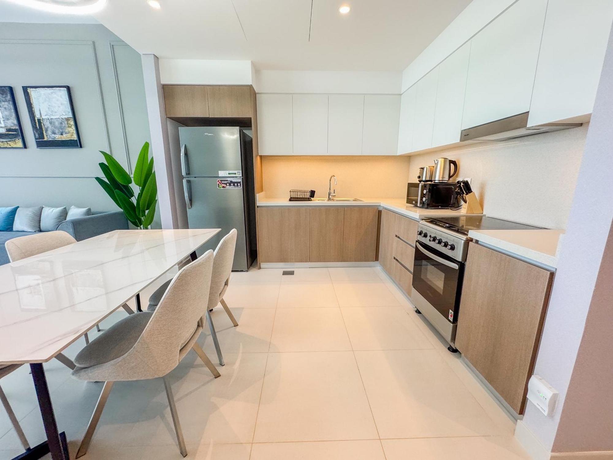 Apartment Like - 4104 Contemporary 2bhk With Amazing Views *