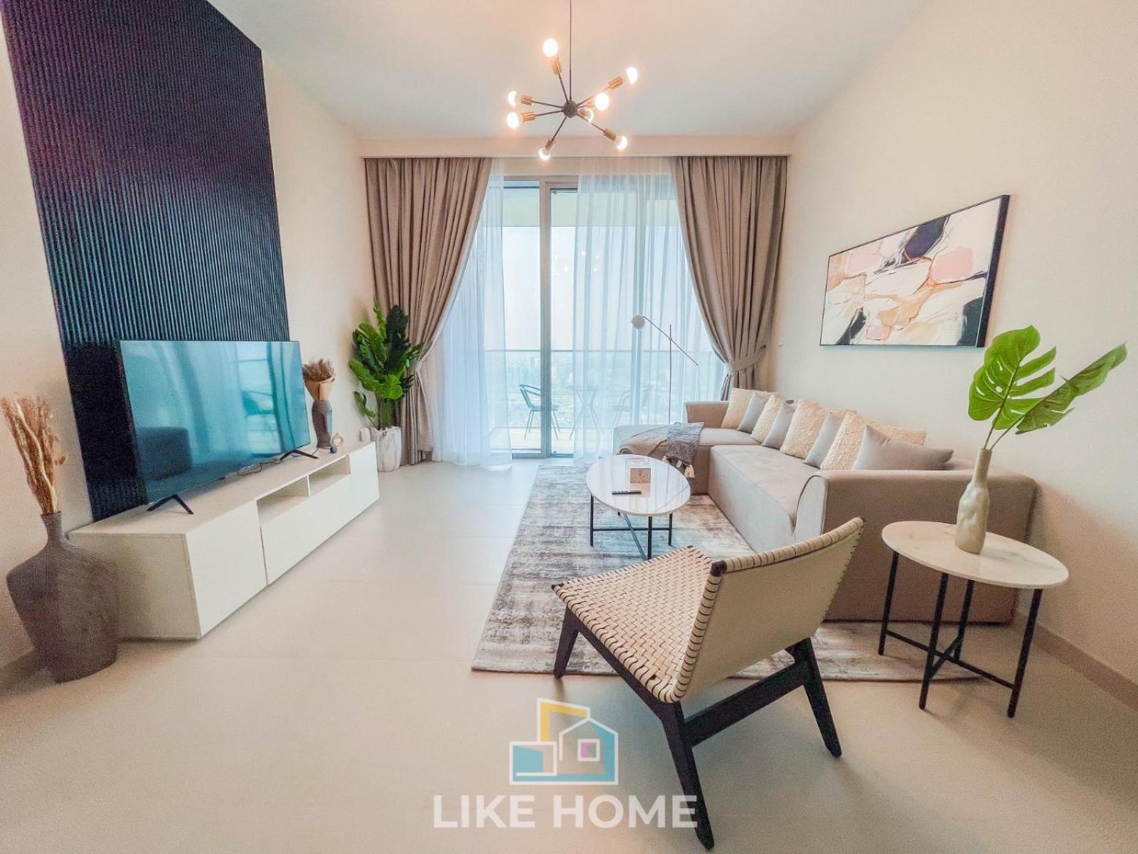 Like - 4303 Elegant 1-bedroom With Creek Harbour Views