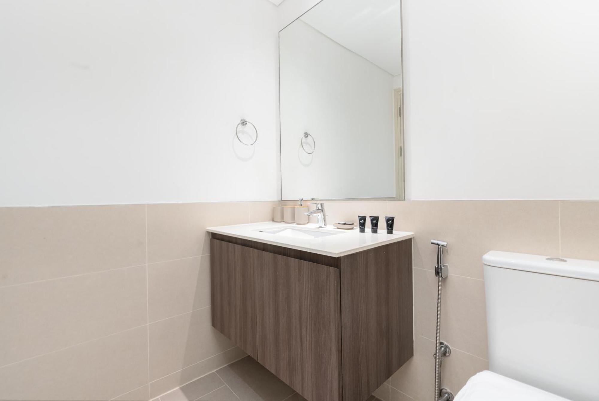 Chic 1br In Park Heights, Hills - Ahlan Hh