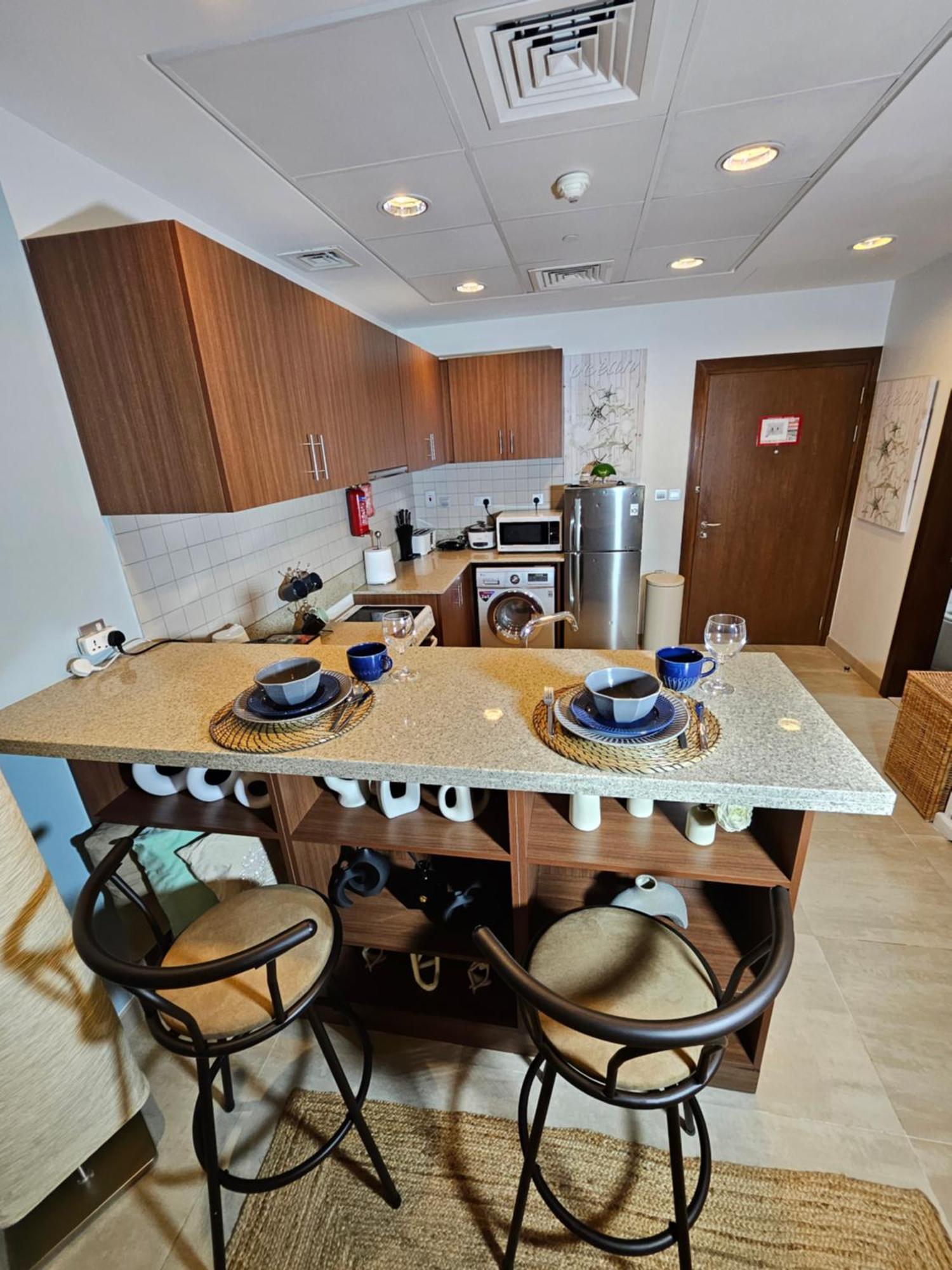 Modern Jbr With & Pool Access - Marina