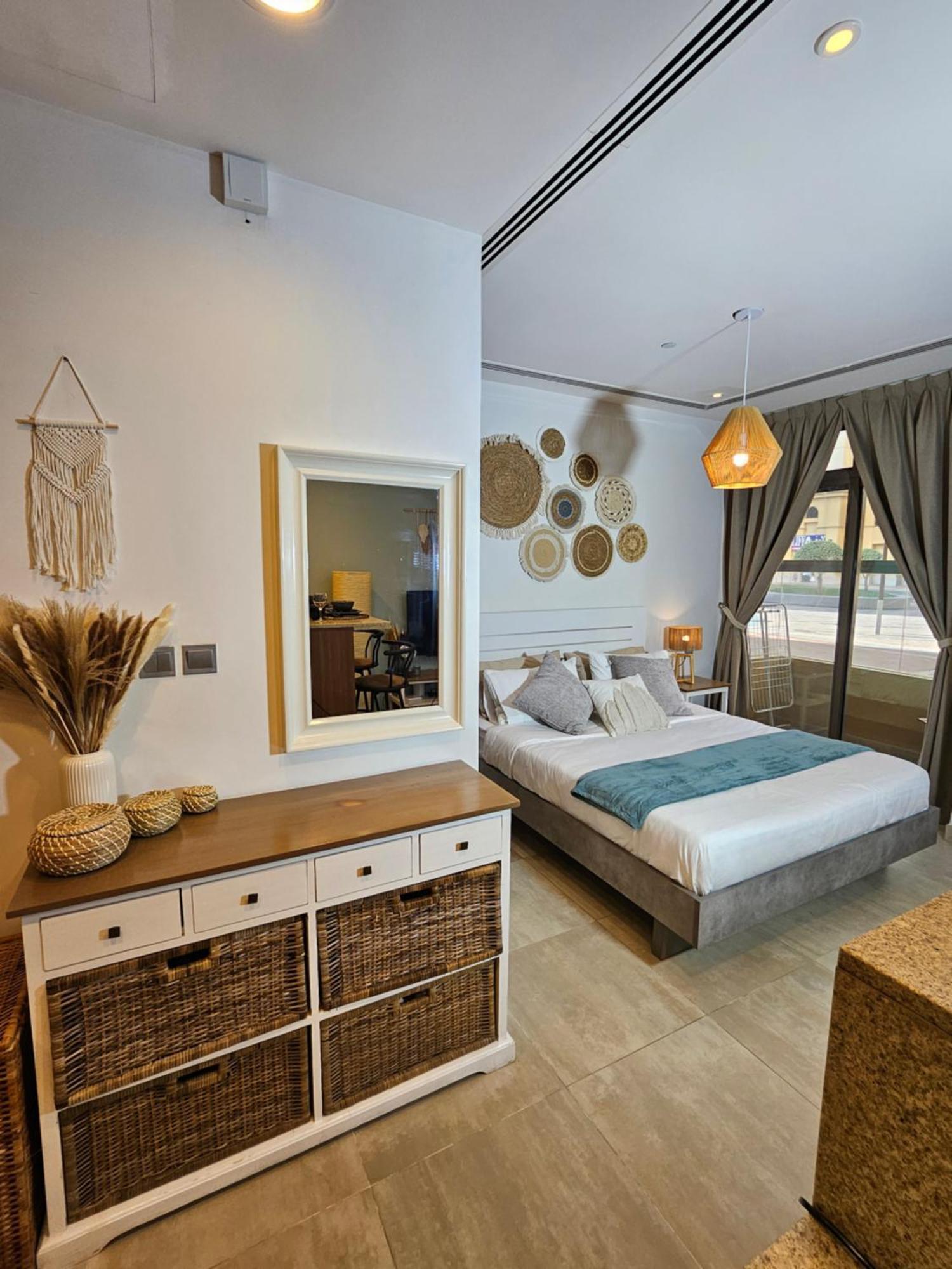 Modern Jbr With & Pool Access - Marina *