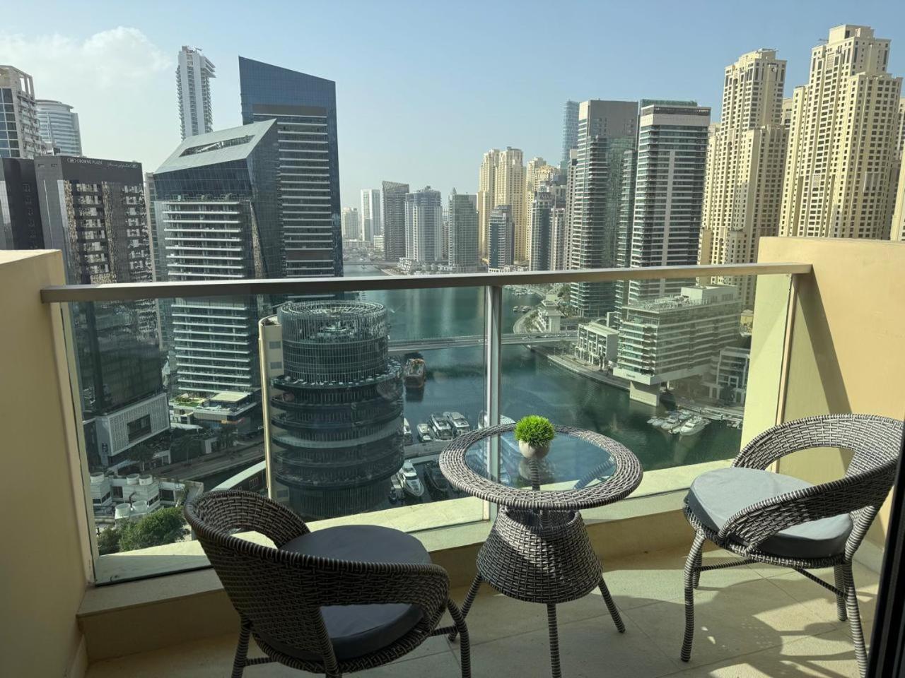 Jw Marriott Marina Residences, With Balcony Connected To Marina Mall * Dubai
