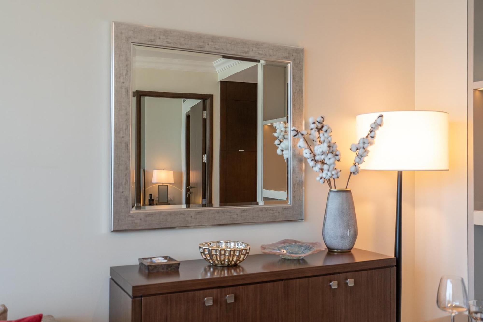 Apartment Downtown Elegance - 1br With Unmatched Burj Khalifa Views Dubai