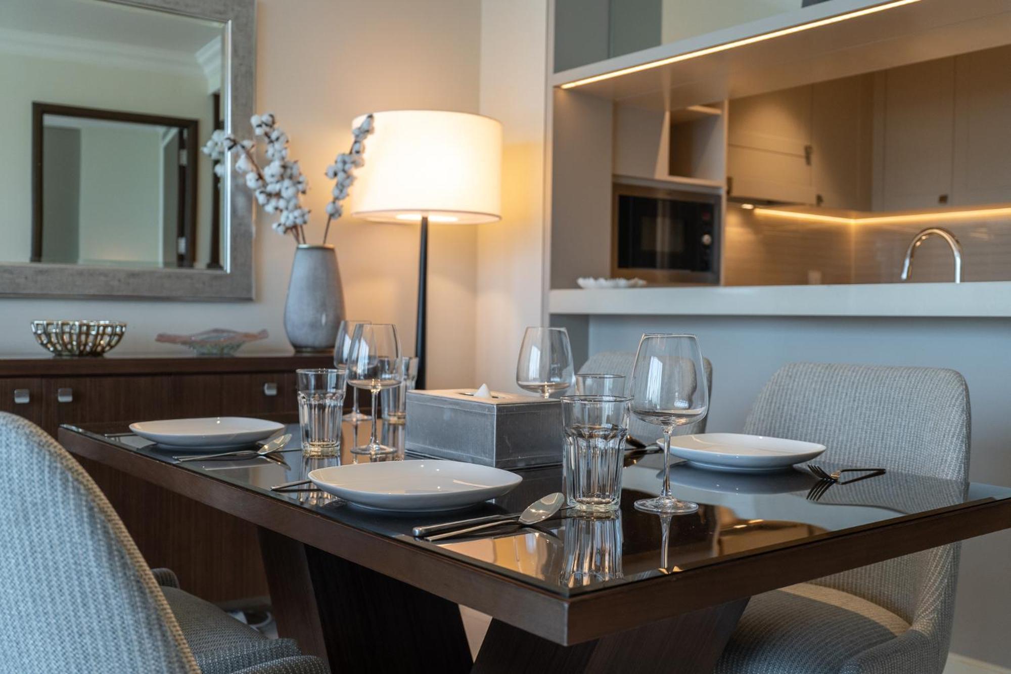 Downtown Elegance - 1br With Unmatched Burj Khalifa Views Apartment *