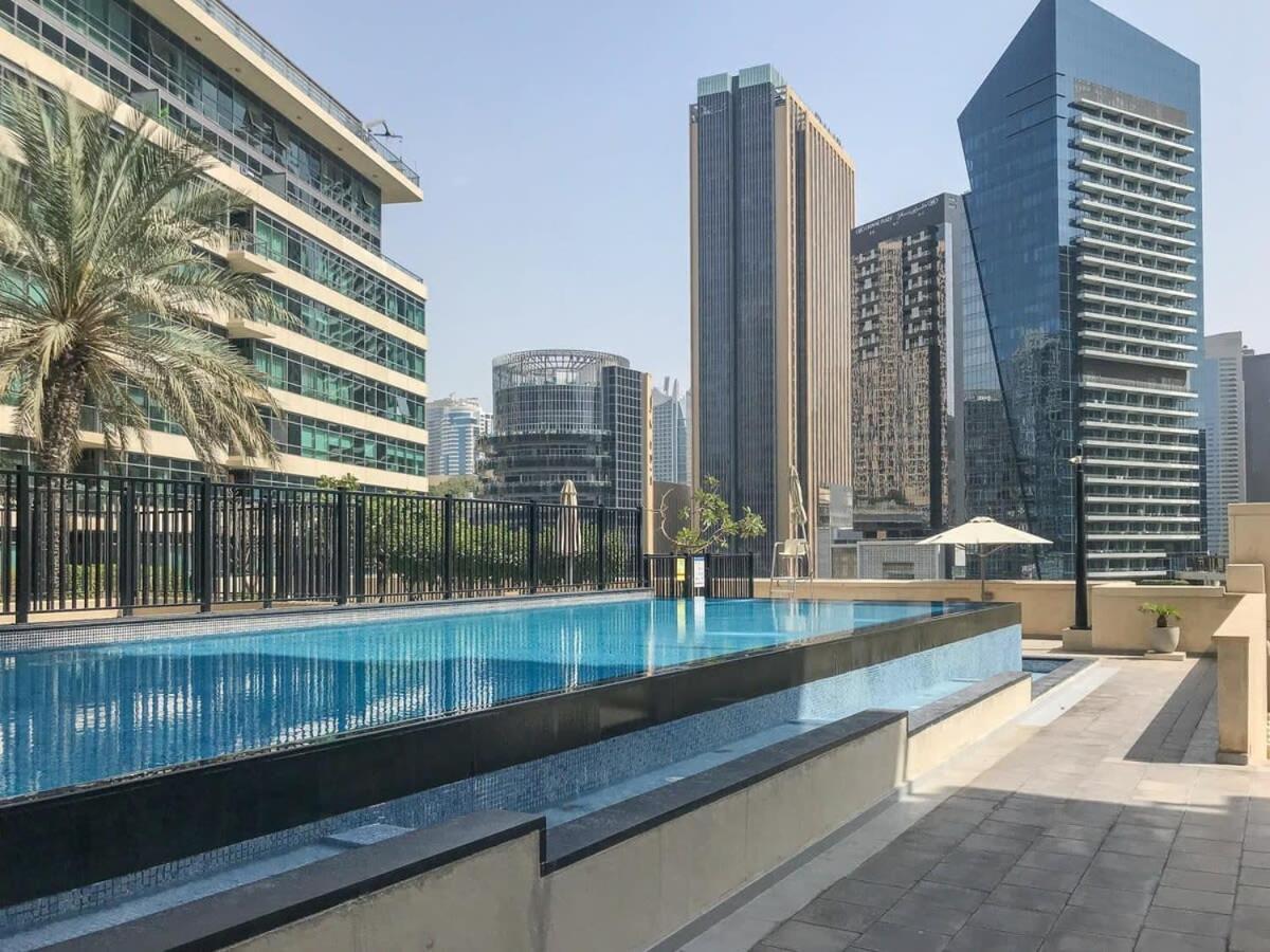 Frank Porter - Marina Quays East Tower Apartment