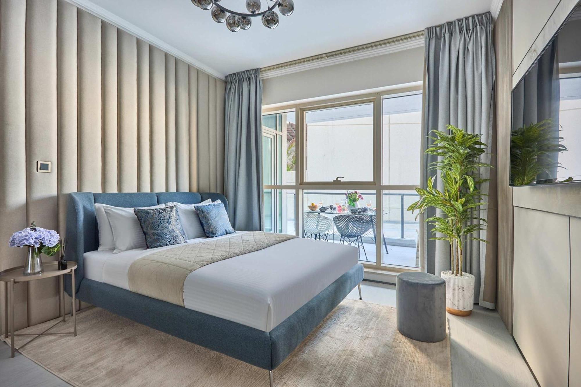 Apartment Frank Porter - Marina Quays East Tower