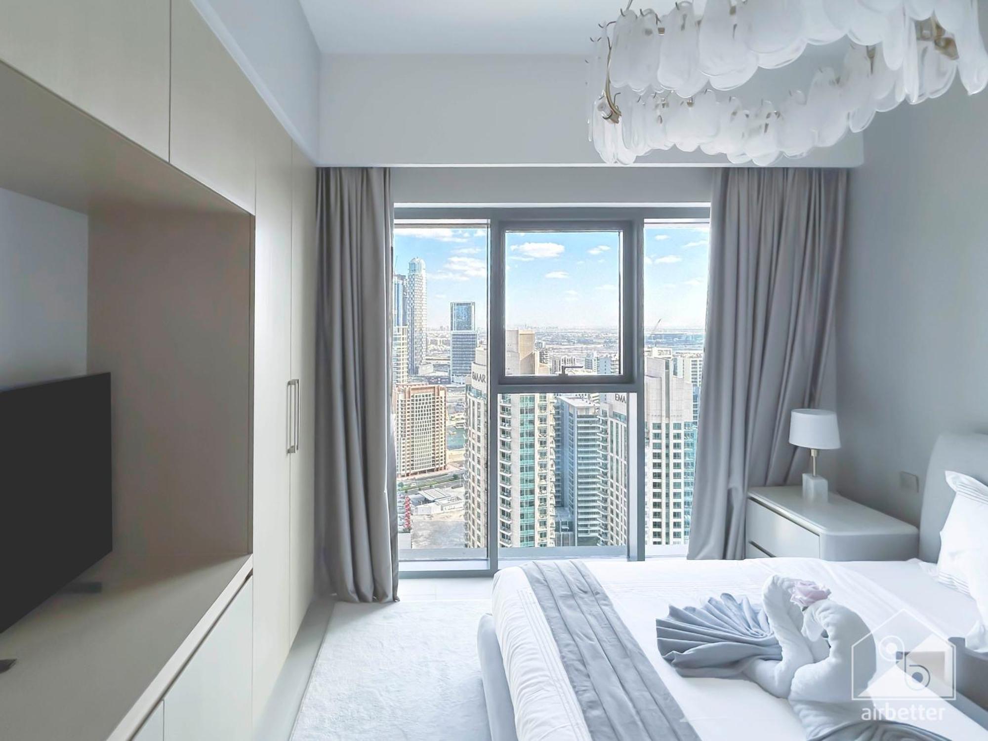Burj Royale Luxury One-bedroom With Views Apartment Dubai