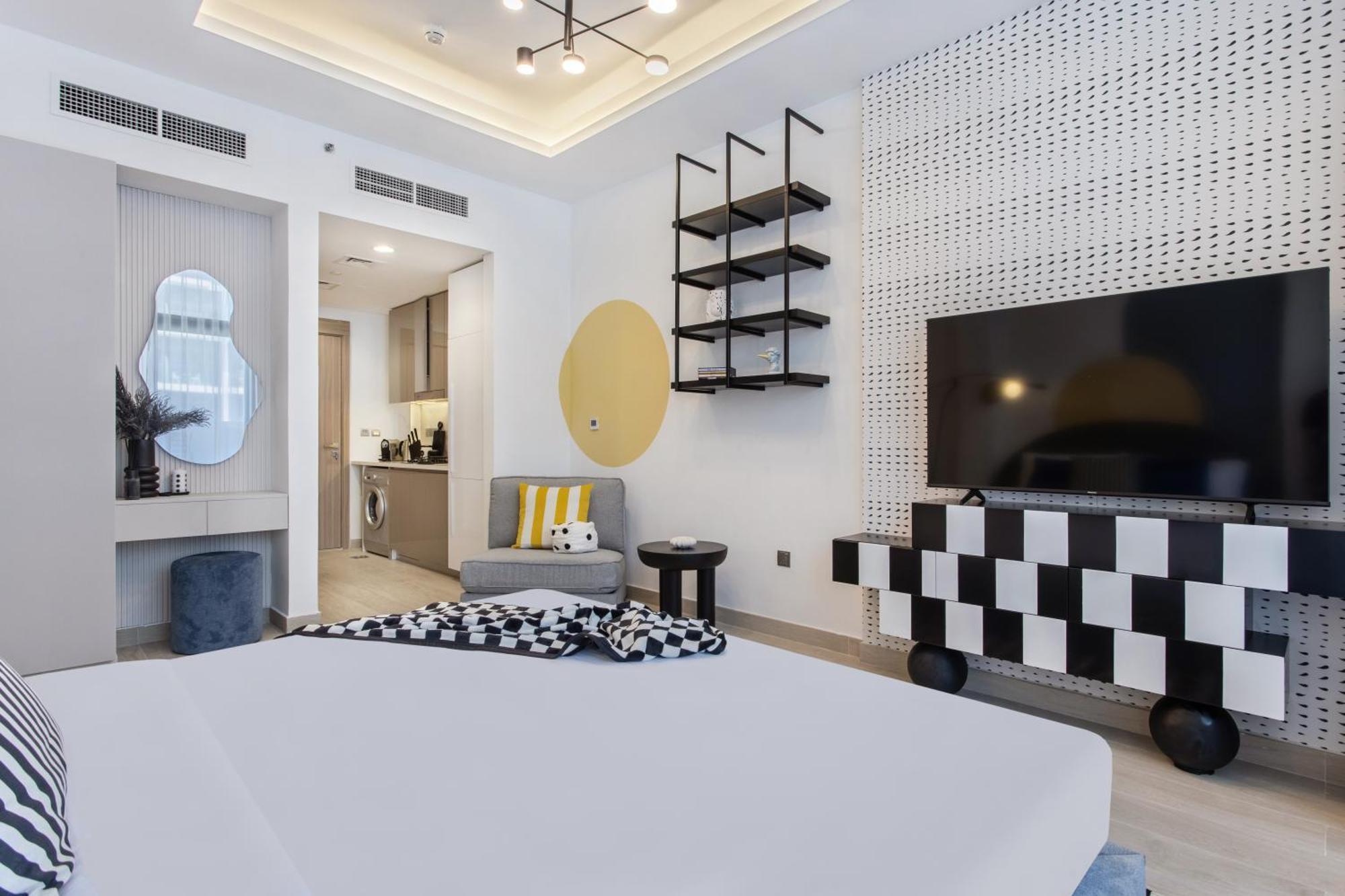 Charming With Burj Khalifa View In Azizi12 Apartment Dubai