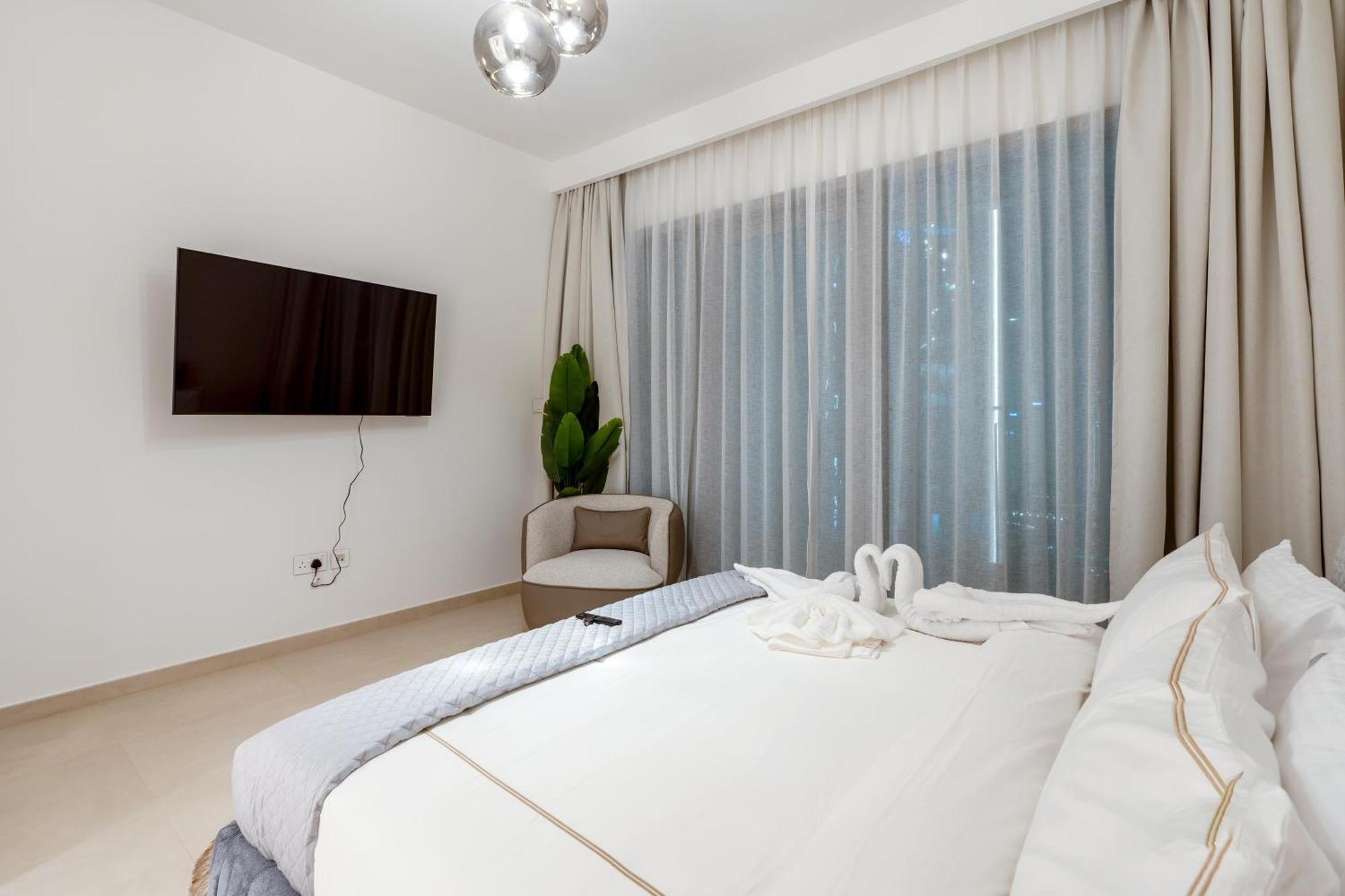 Apartment 3 Bedrooms In Downtown Views - Burj Khalifa View