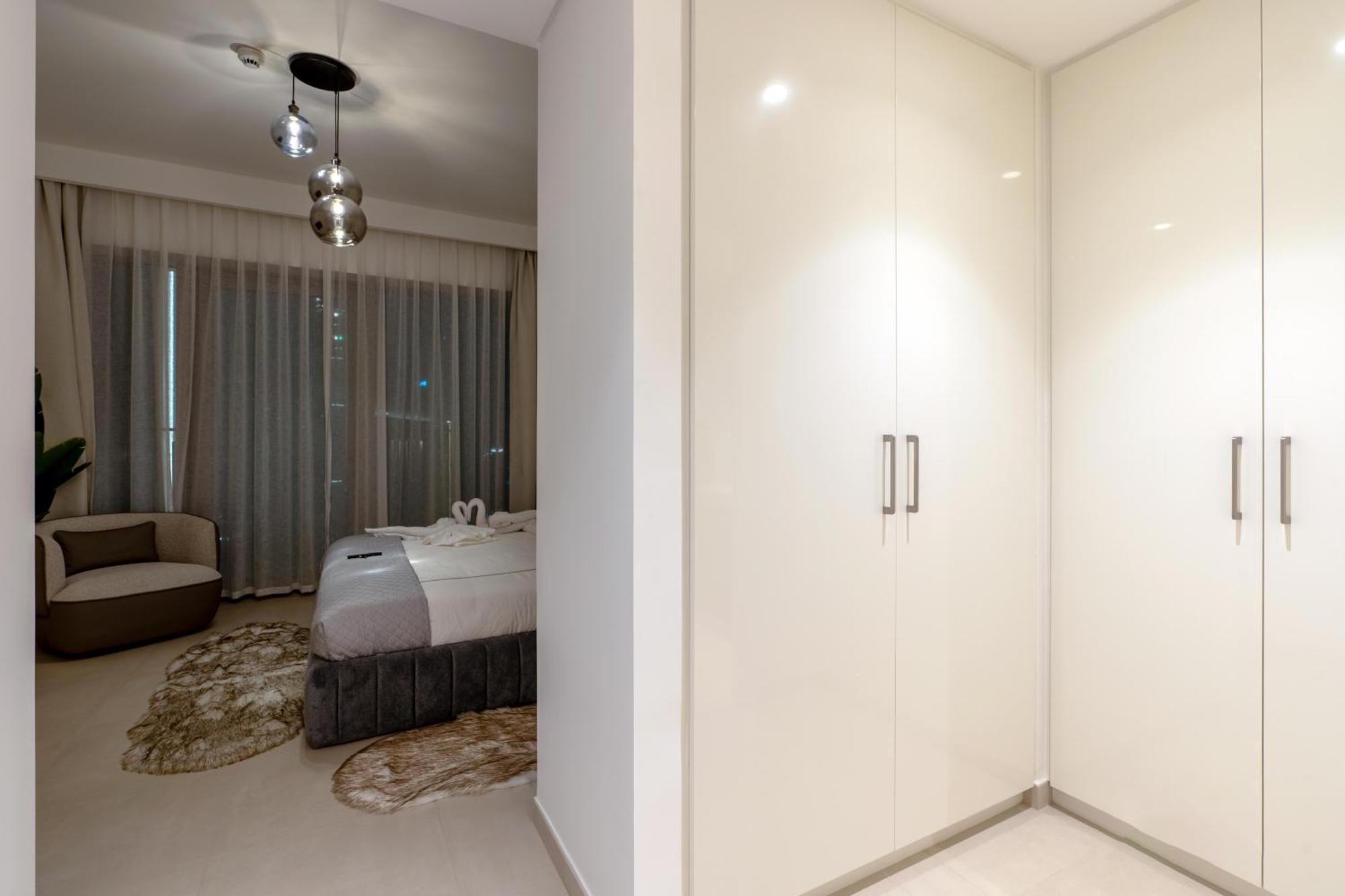 3 Bedrooms In Downtown Views - Burj Khalifa View Apartment *