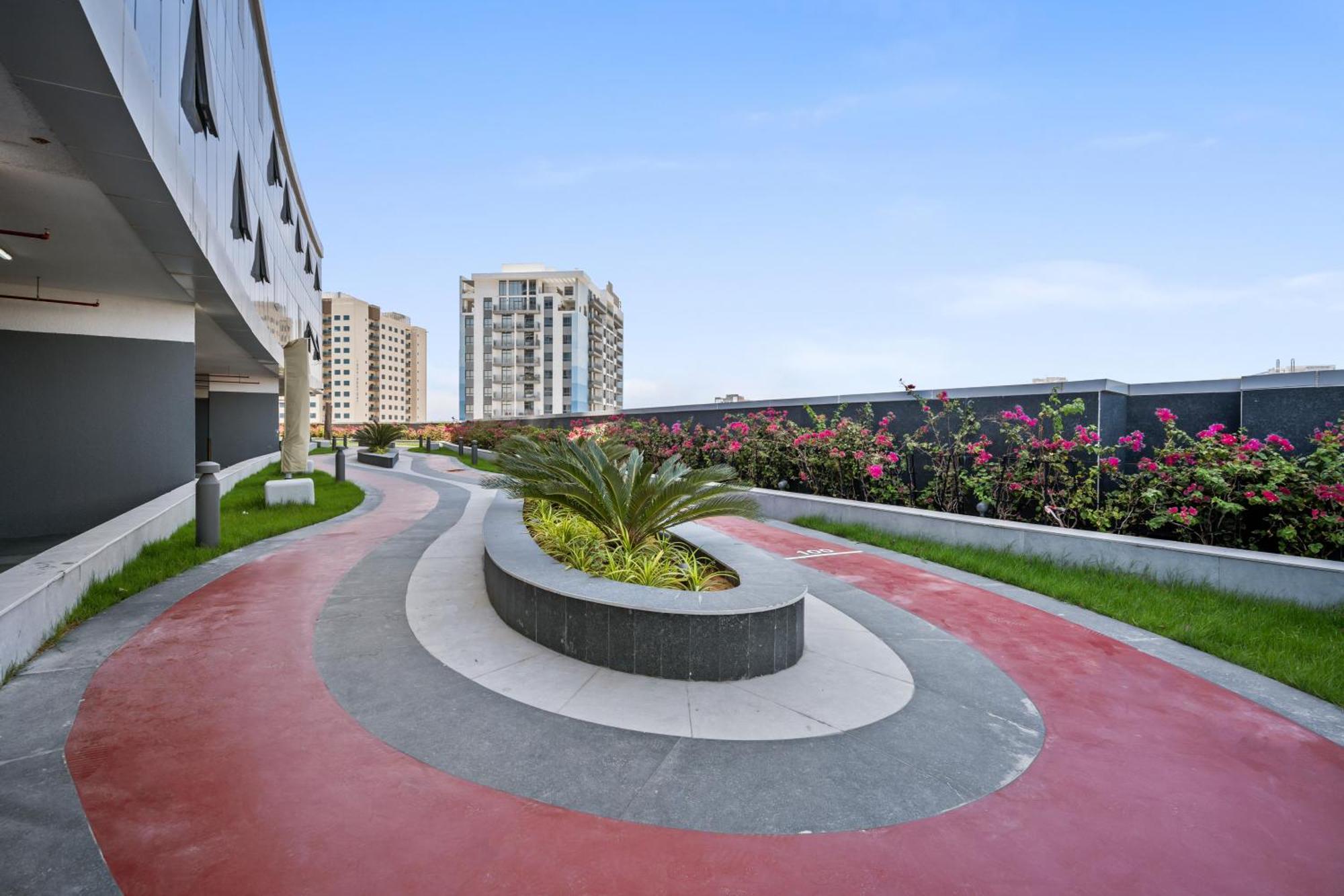 Comfy Near Silicon Oasis *