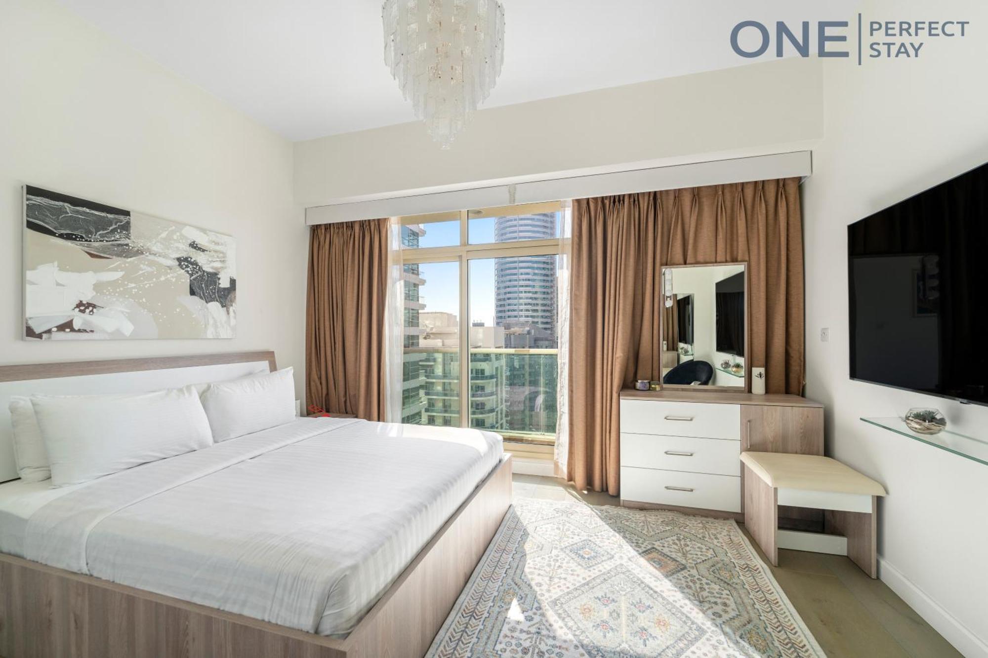 Amazing 3br With Maid In Marina With Pool & Gym Apartment