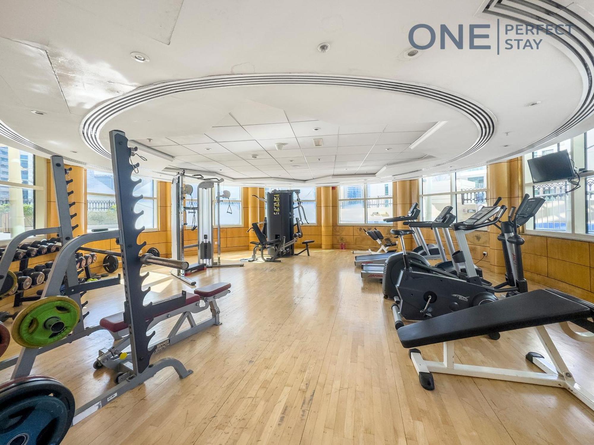 Amazing 3br With Maid In Marina With Pool & Gym Apartment Dubai