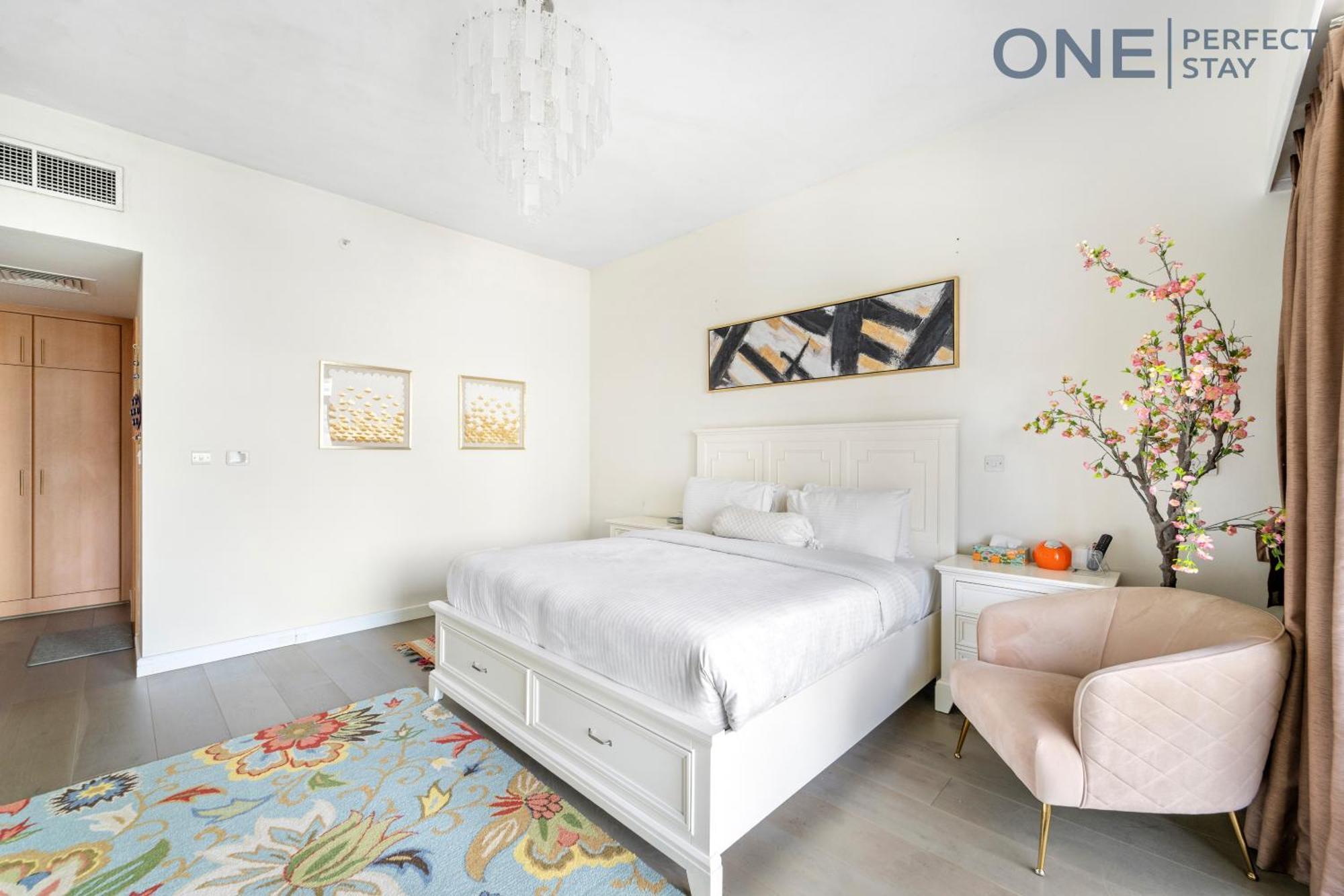 Apartment Amazing 3br With Maid In Marina With Pool & Gym Dubai