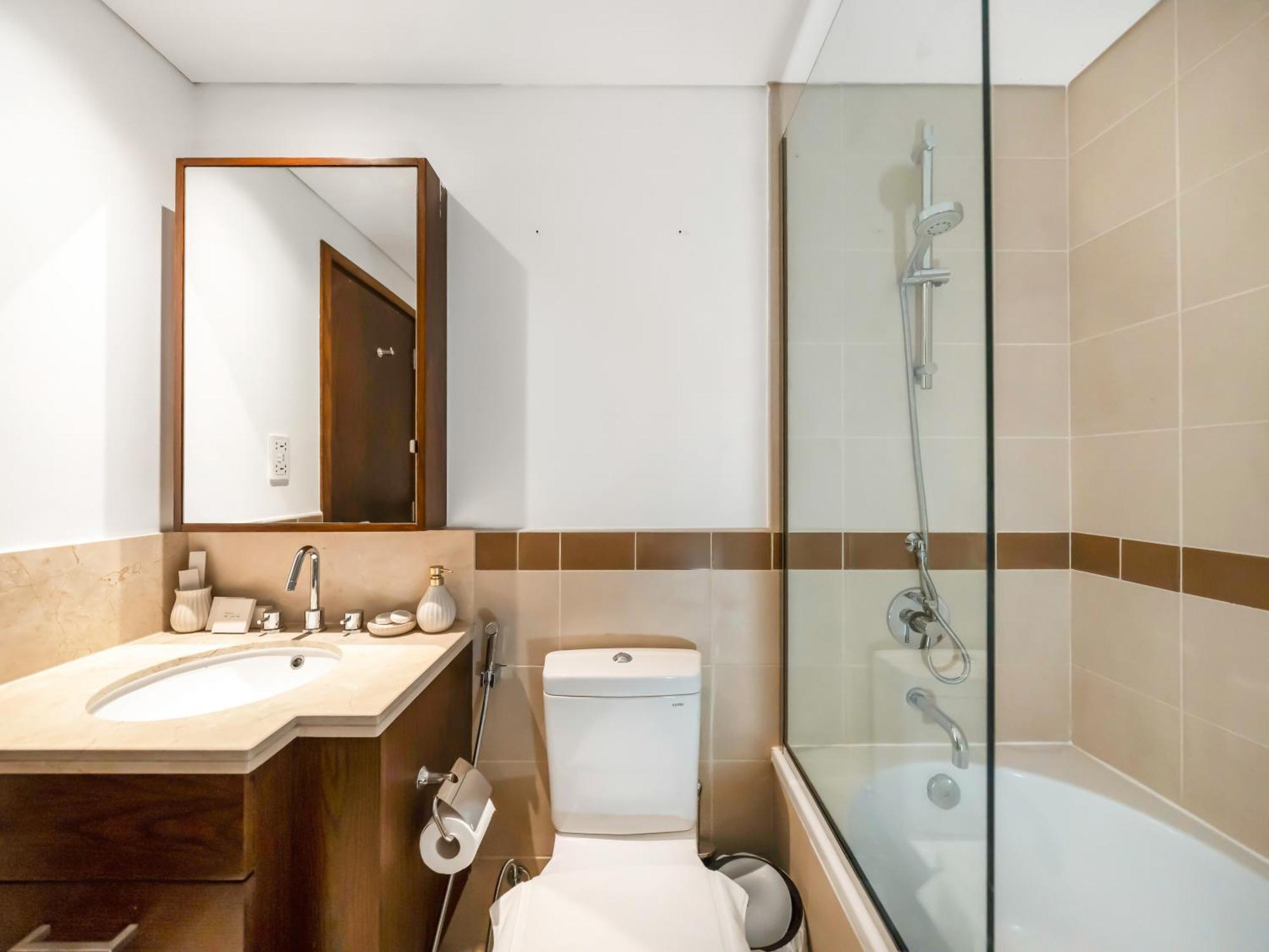 3br With Gaming Lounge, Burj Khalifa, Fountain View Apartment Dubai