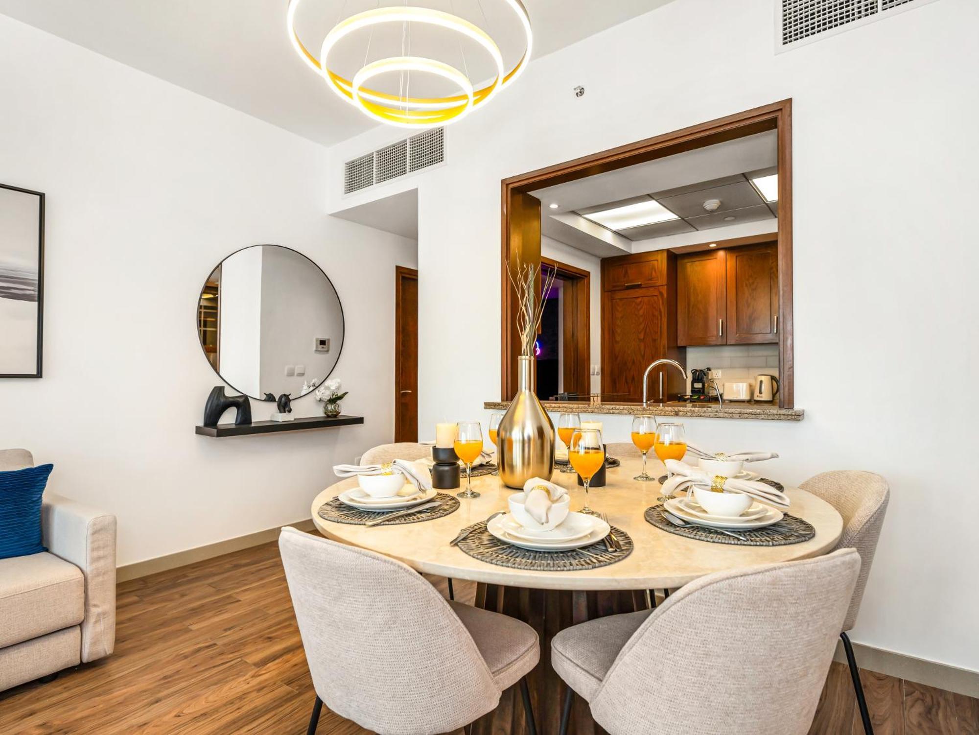 3br With Gaming Lounge, Burj Khalifa, Fountain View Apartment Dubai