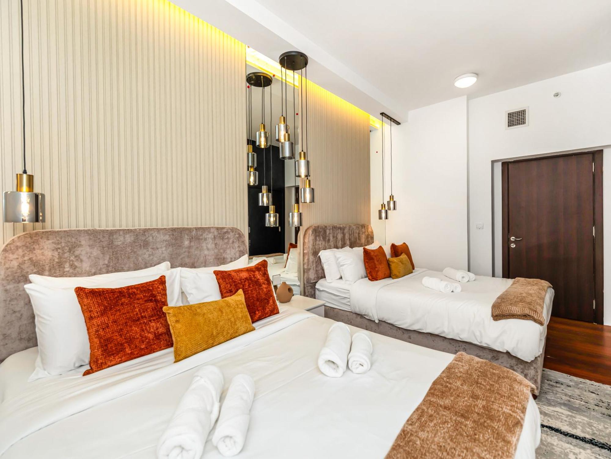 3br With Gaming Lounge, Burj Khalifa, Fountain View