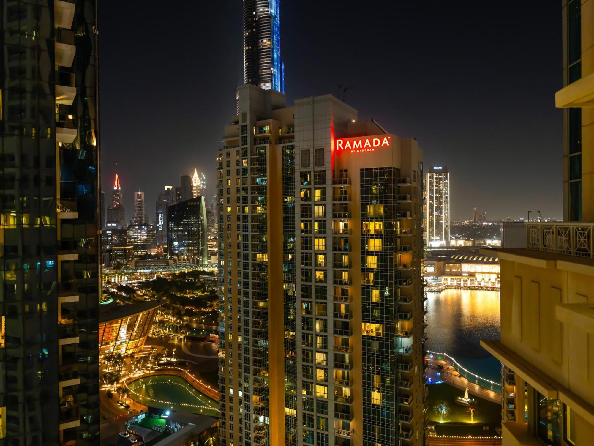 3br With Gaming Lounge, Burj Khalifa, Fountain View Apartment *